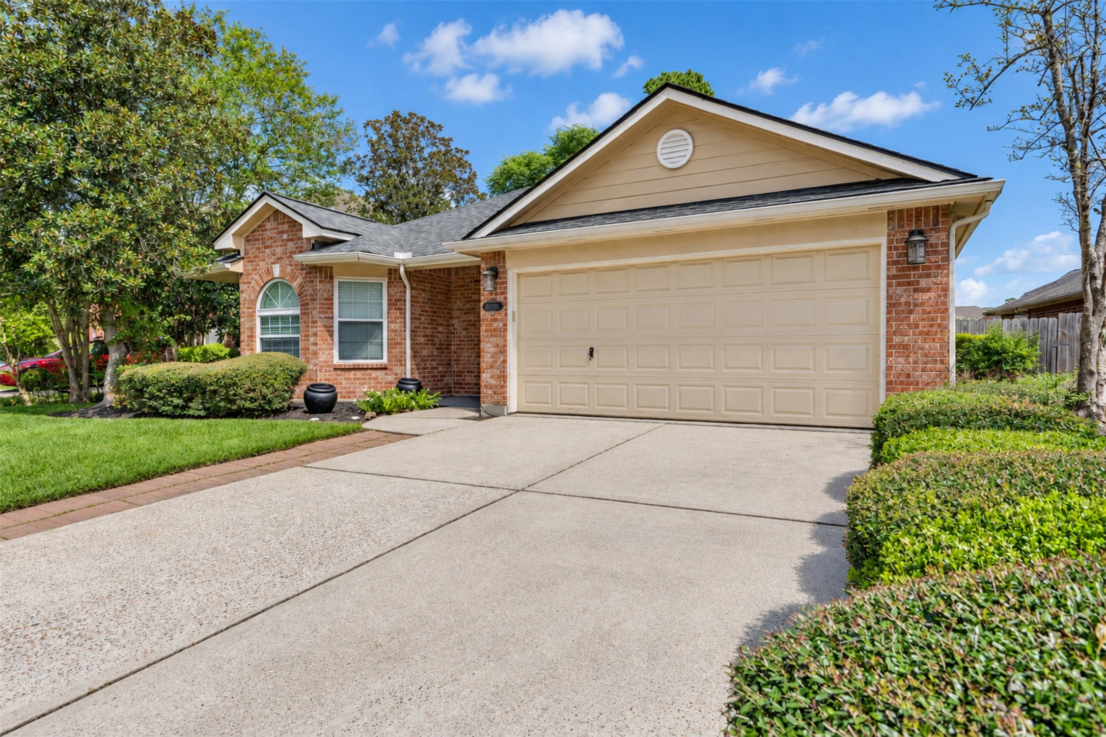 21808 Whispering Forest Drive Property Photo 2