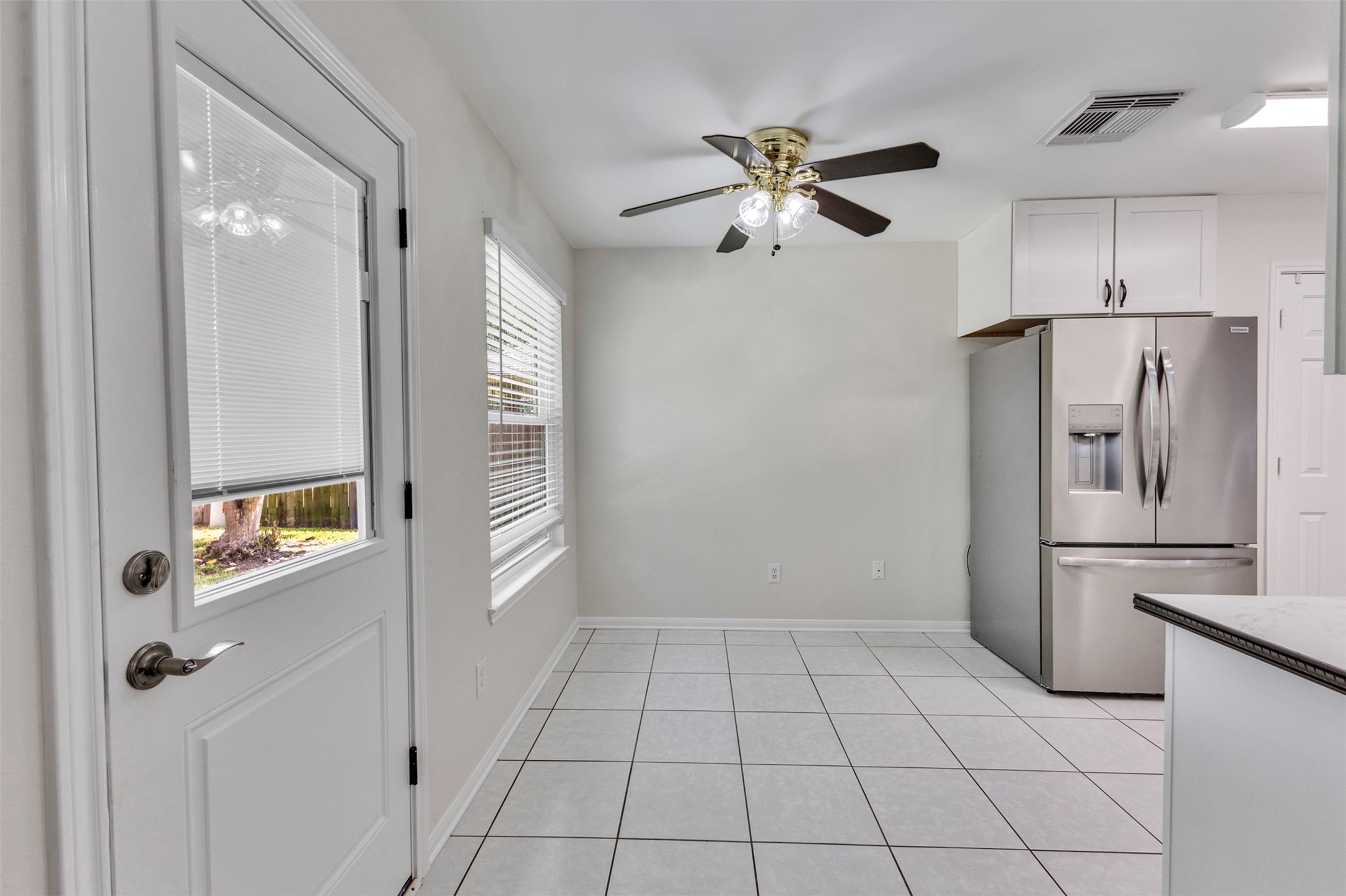 21808 Whispering Forest Drive Property Photo 9