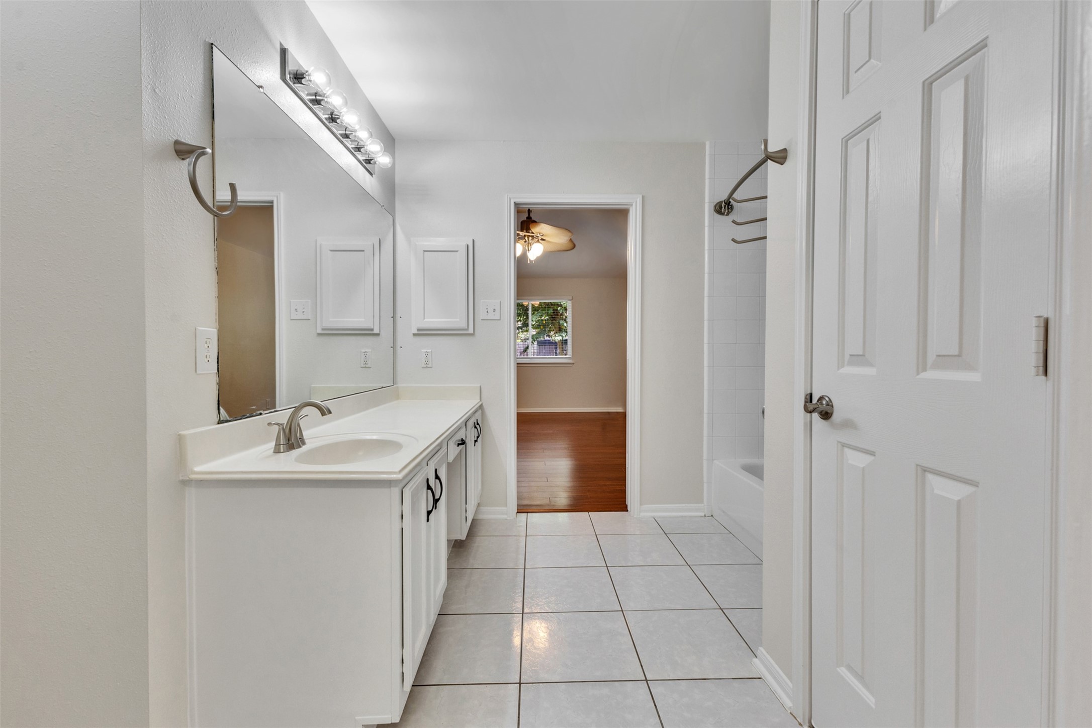 21808 Whispering Forest Drive Property Photo 16