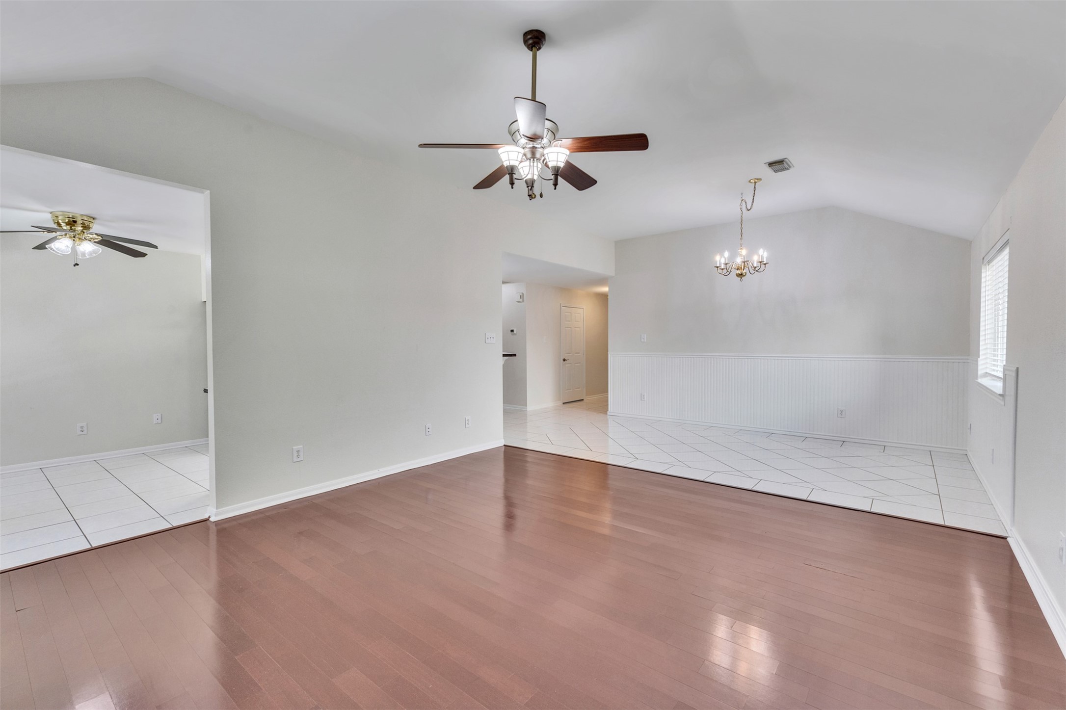 21808 Whispering Forest Drive Property Photo 17