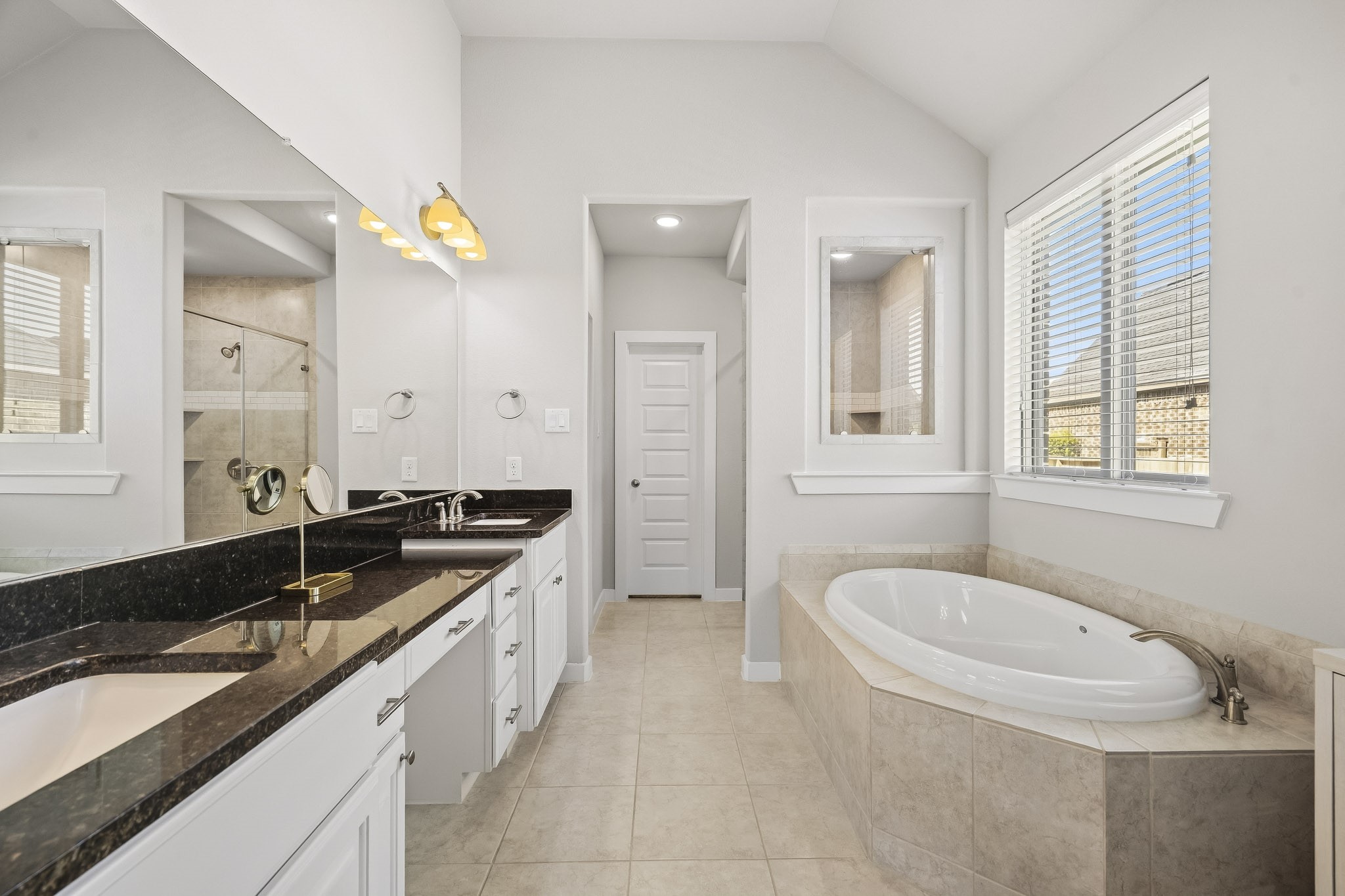 2614 Country Lane Property Photo 18