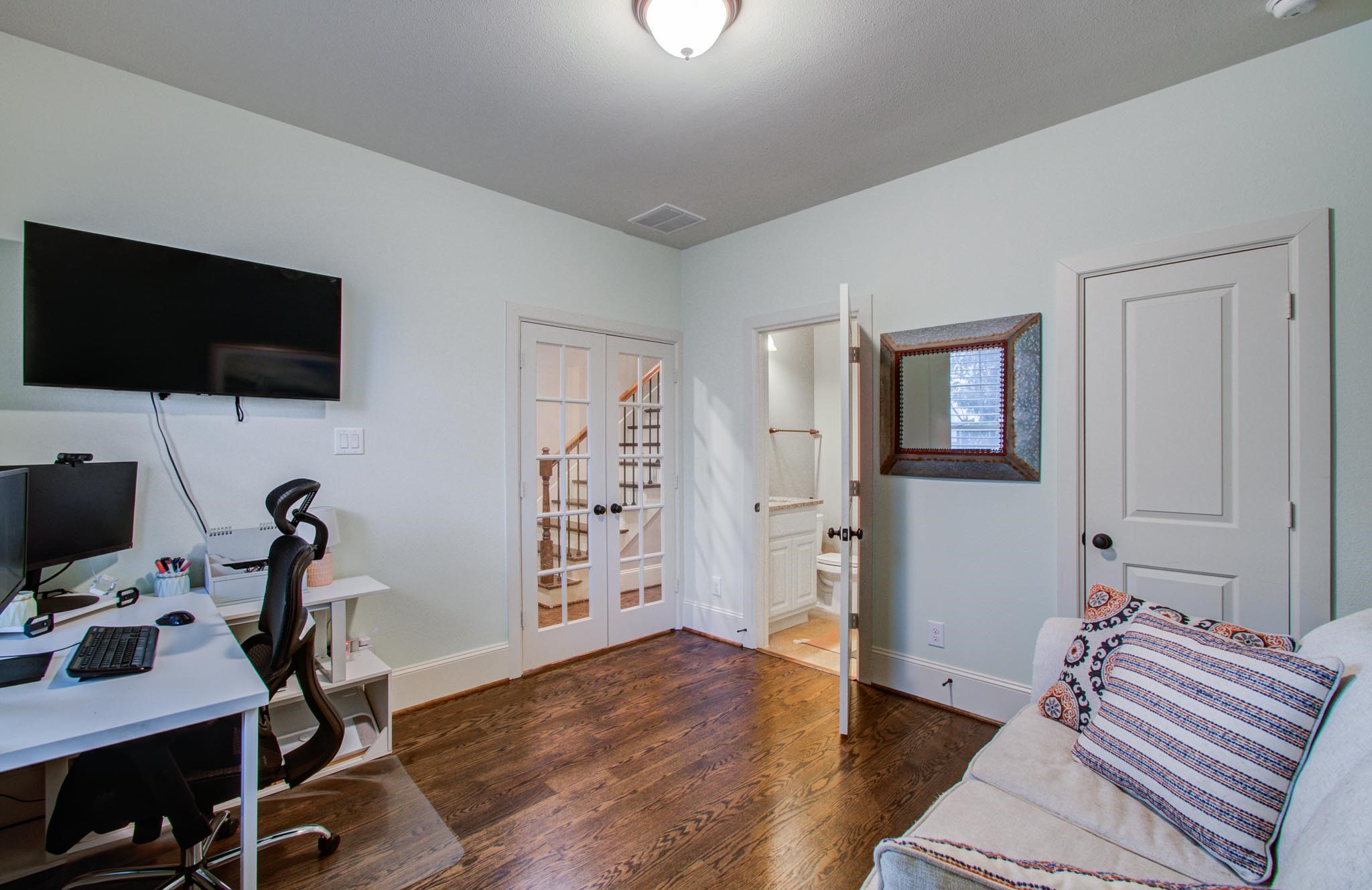 4550 Eli Street Property Photo 6