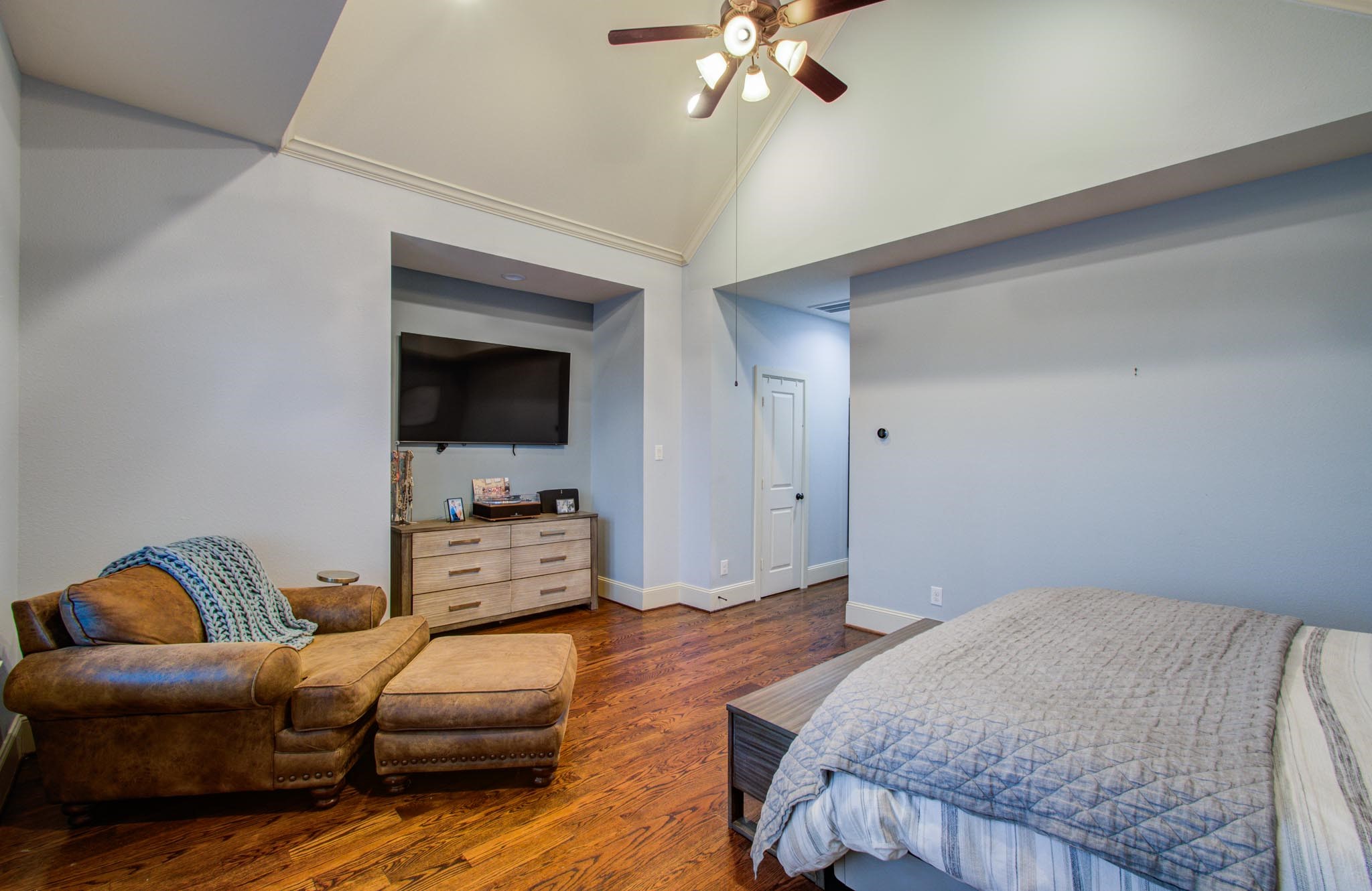 4550 Eli Street Property Photo 16