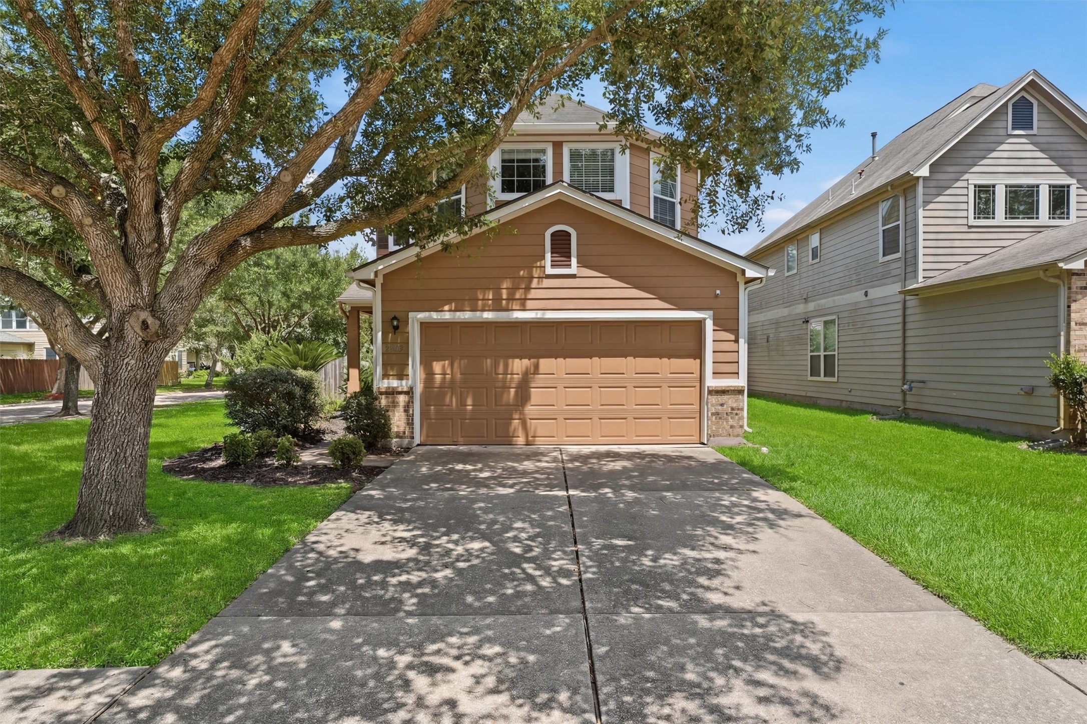 2903 Edgewick Elm Street Property Photo 1