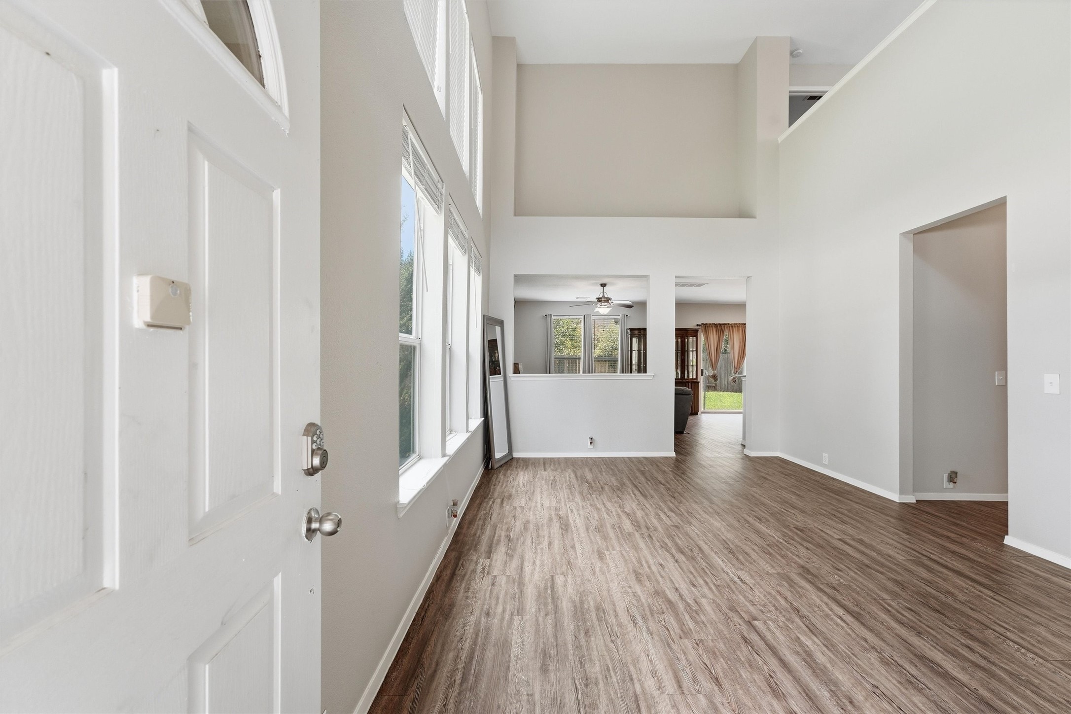 2903 Edgewick Elm Street Property Photo 4