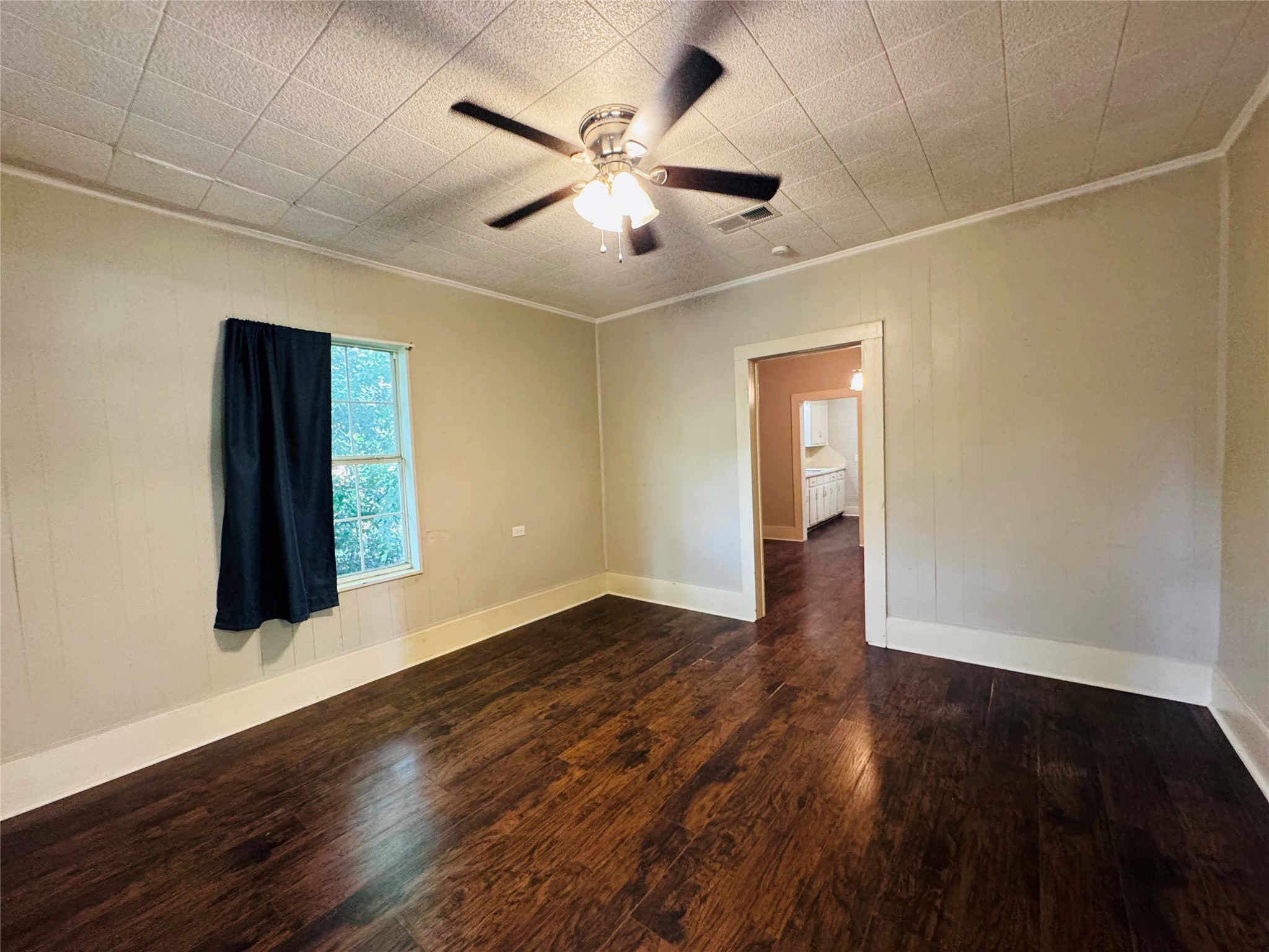 803 Burch Street Property Photo 6