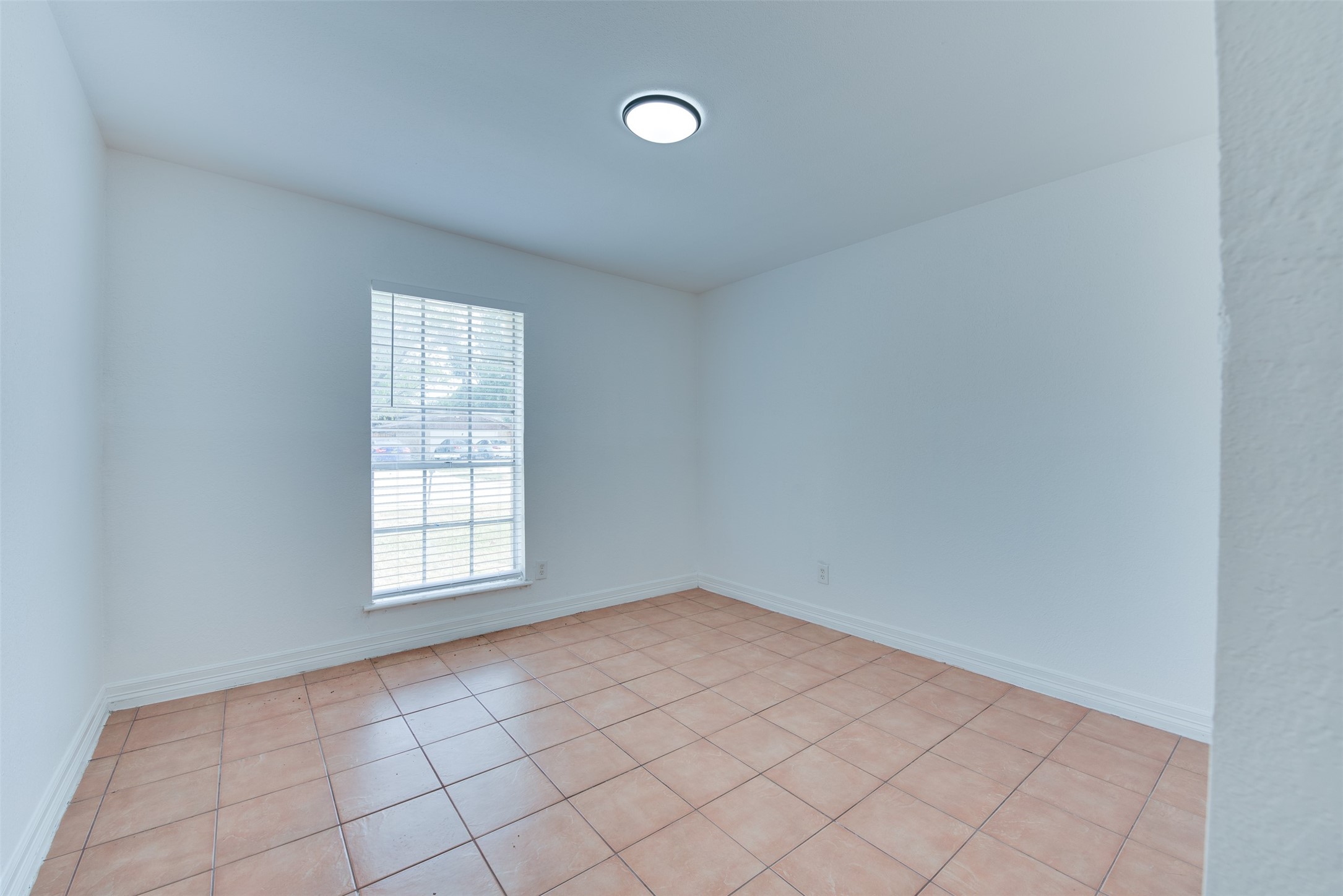 2413 Woodgate Street Property Photo 19