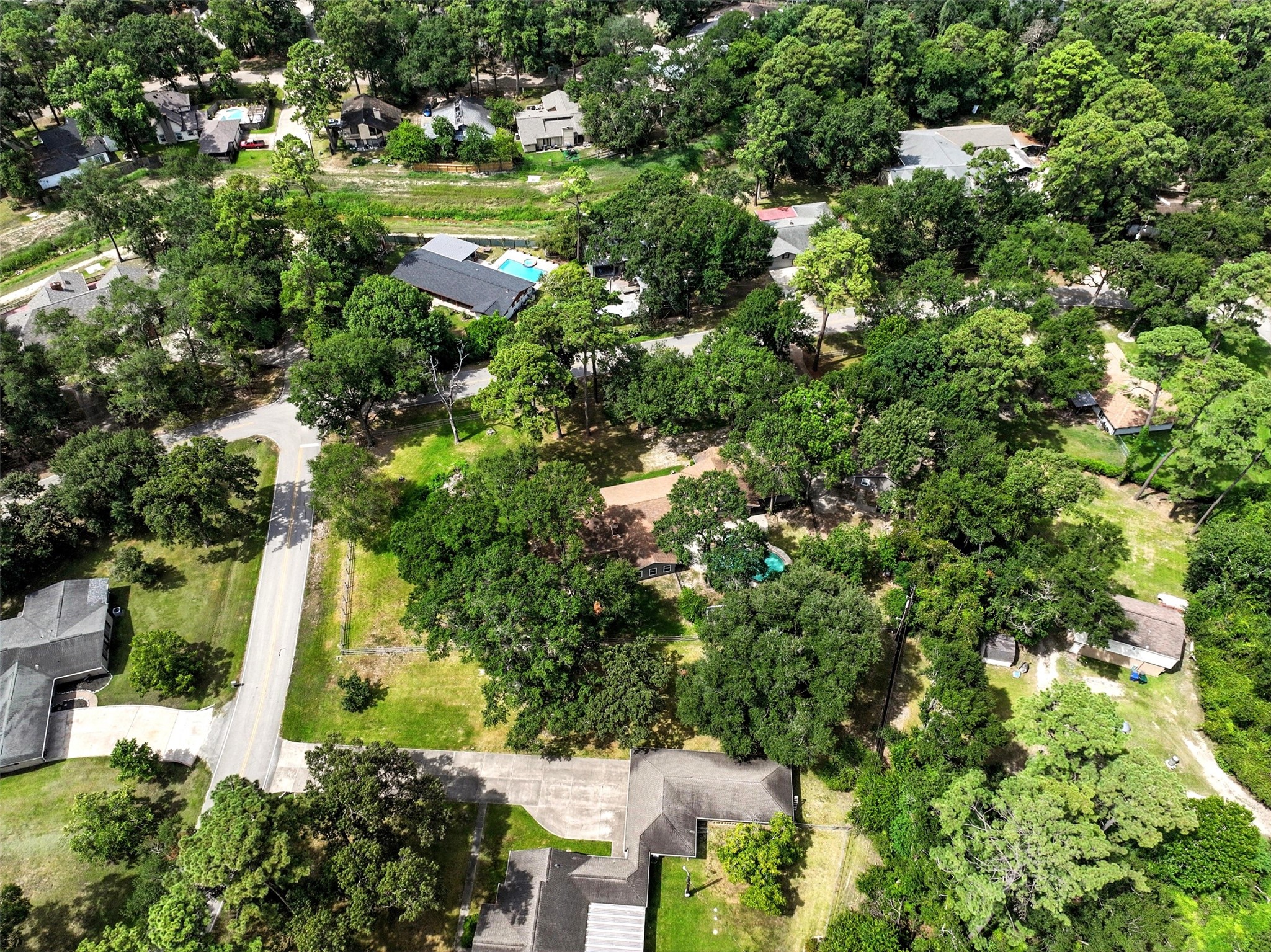 19806 Sagging Oaks Drive Property Photo 45