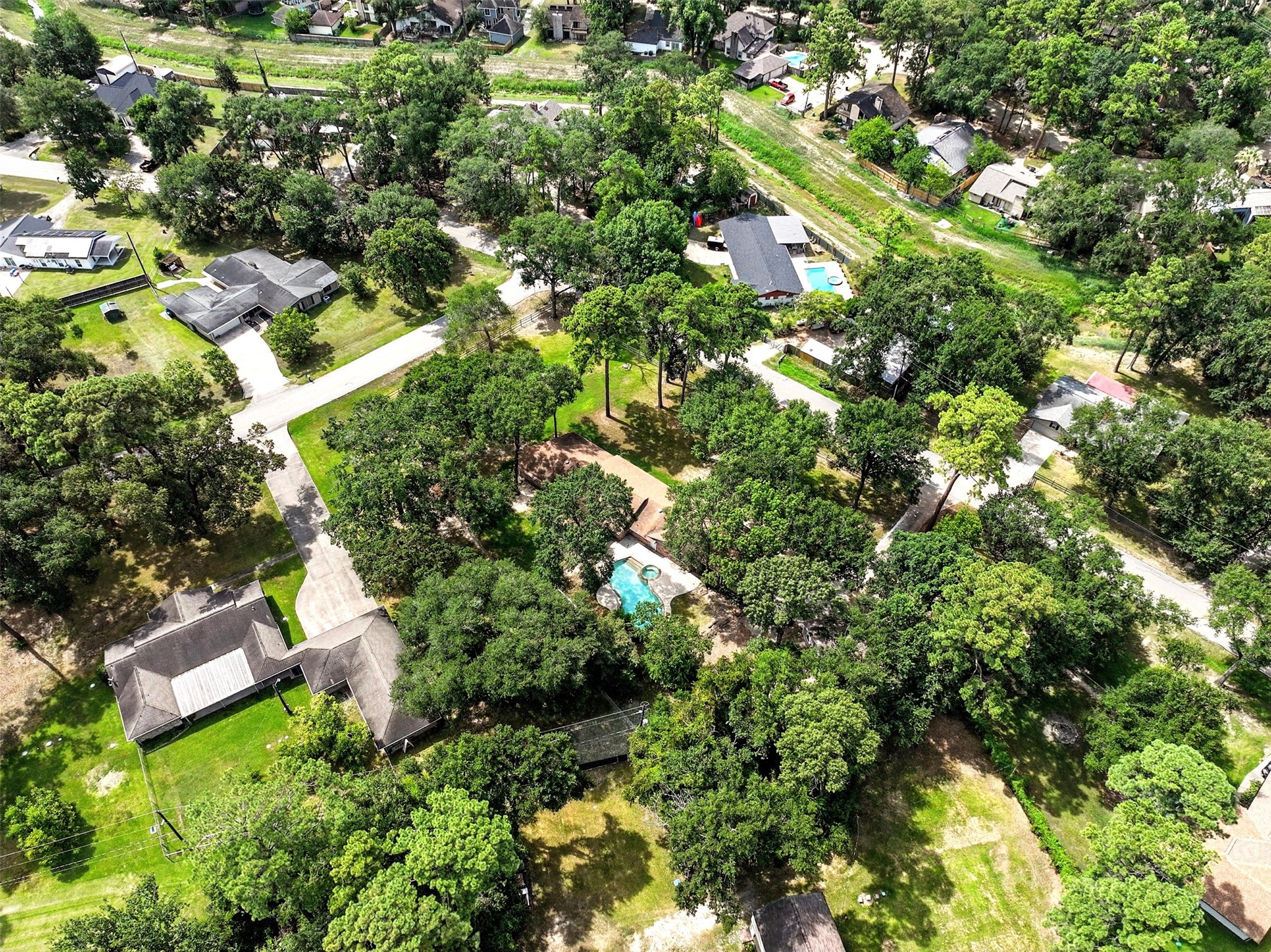 19806 Sagging Oaks Drive Property Photo 46