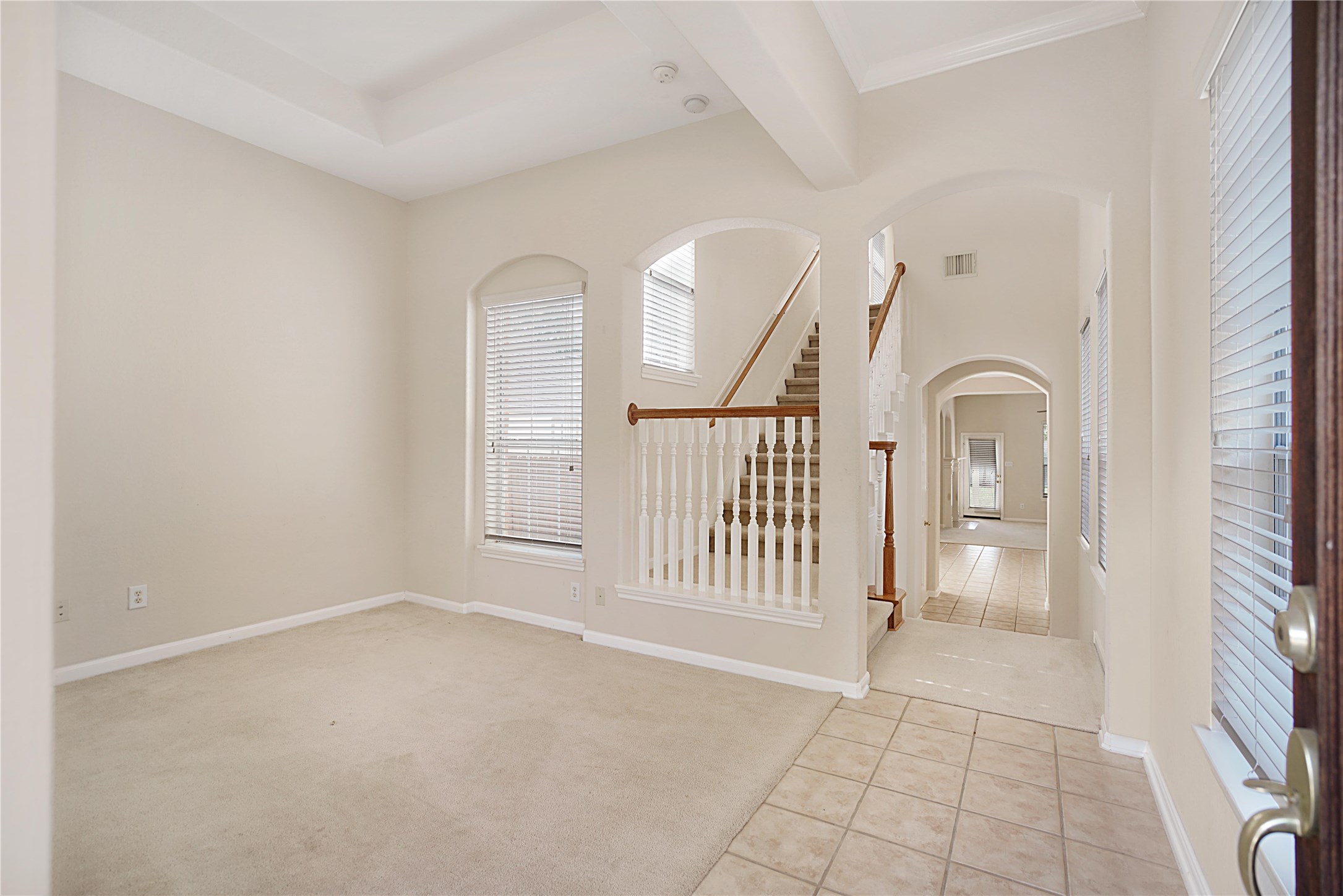 111 Zephyr Bend Place Property Photo 6