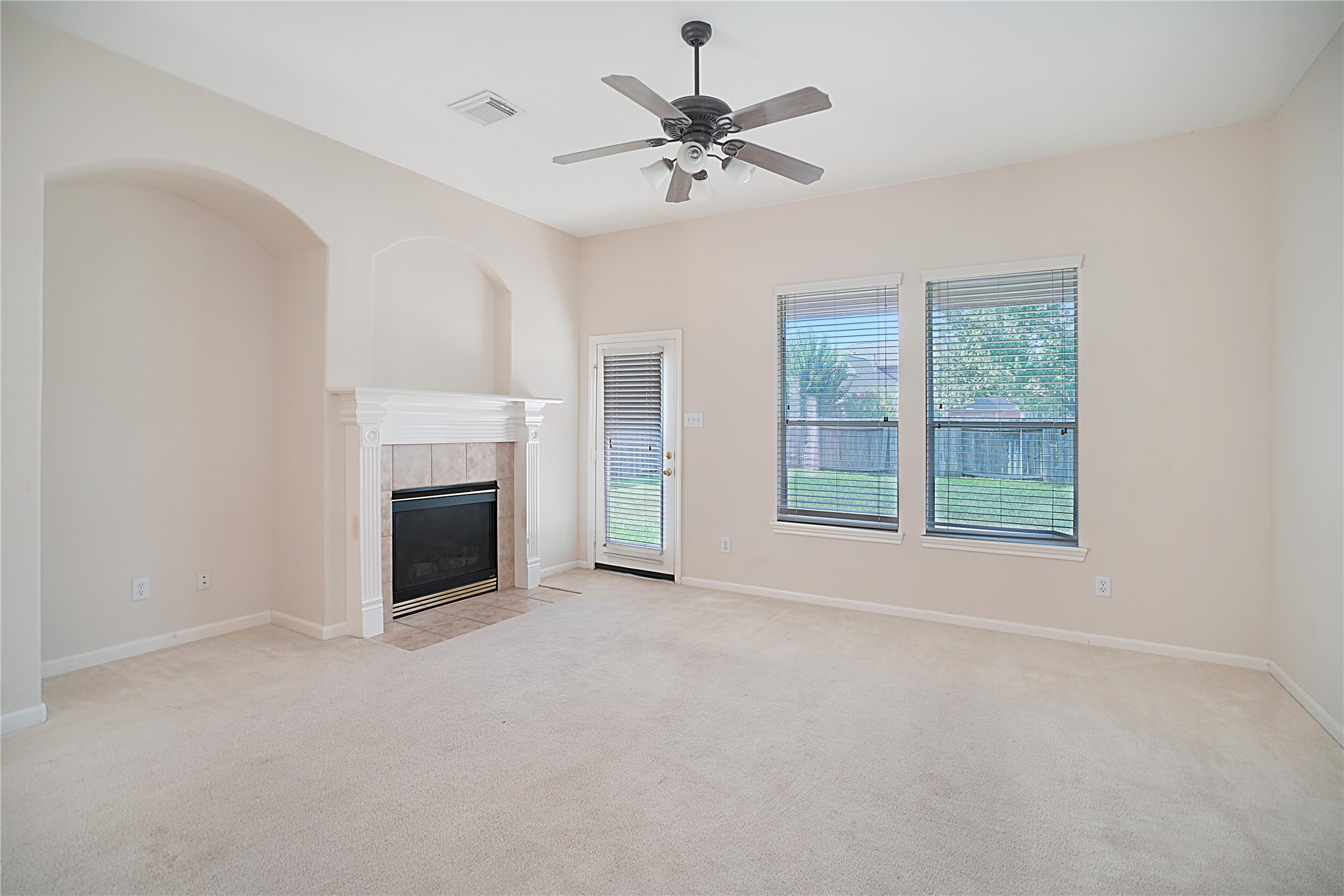 111 Zephyr Bend Place Property Photo 16