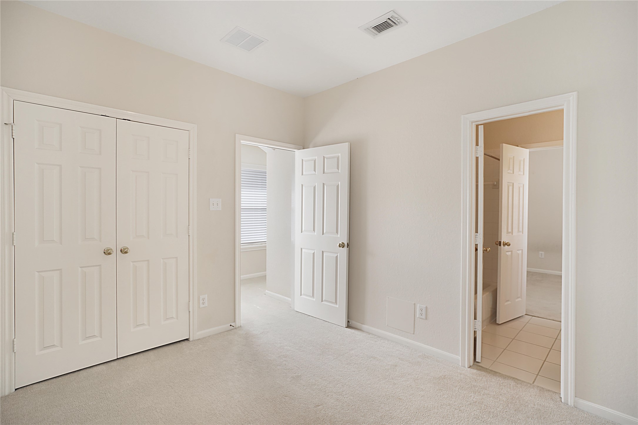 111 Zephyr Bend Place Property Photo 25