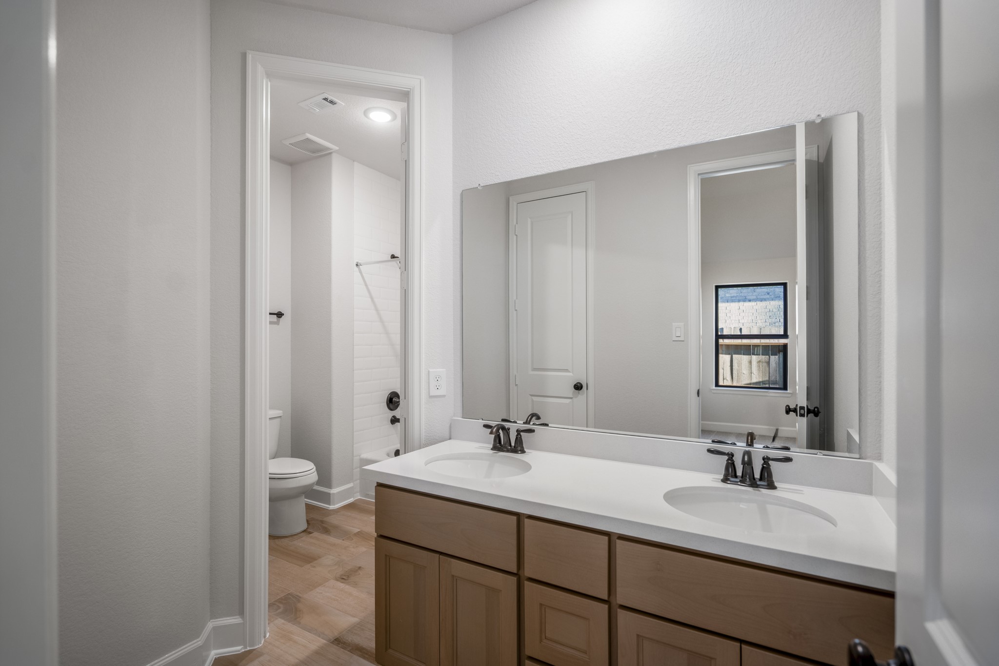 7830 Elizabeth Creek Court Property Photo 28