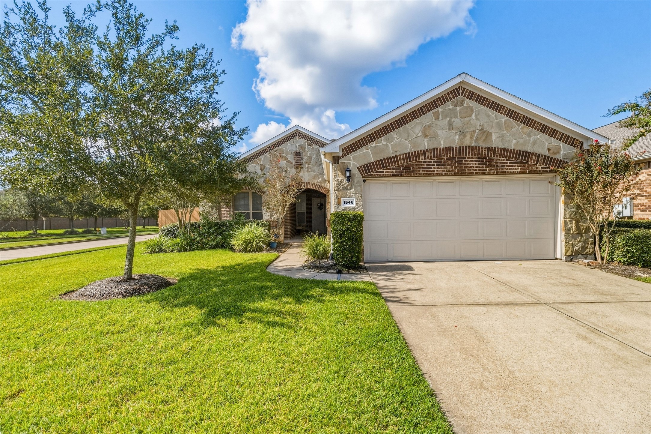 1546 Tuscan Village Drive Property Photo 1