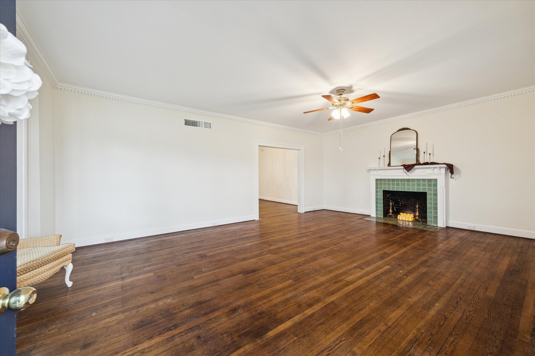 302 E Jackson Street Property Photo 7