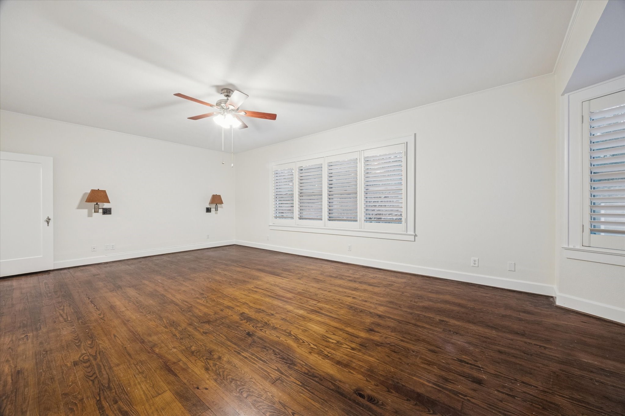 302 E Jackson Street Property Photo 20