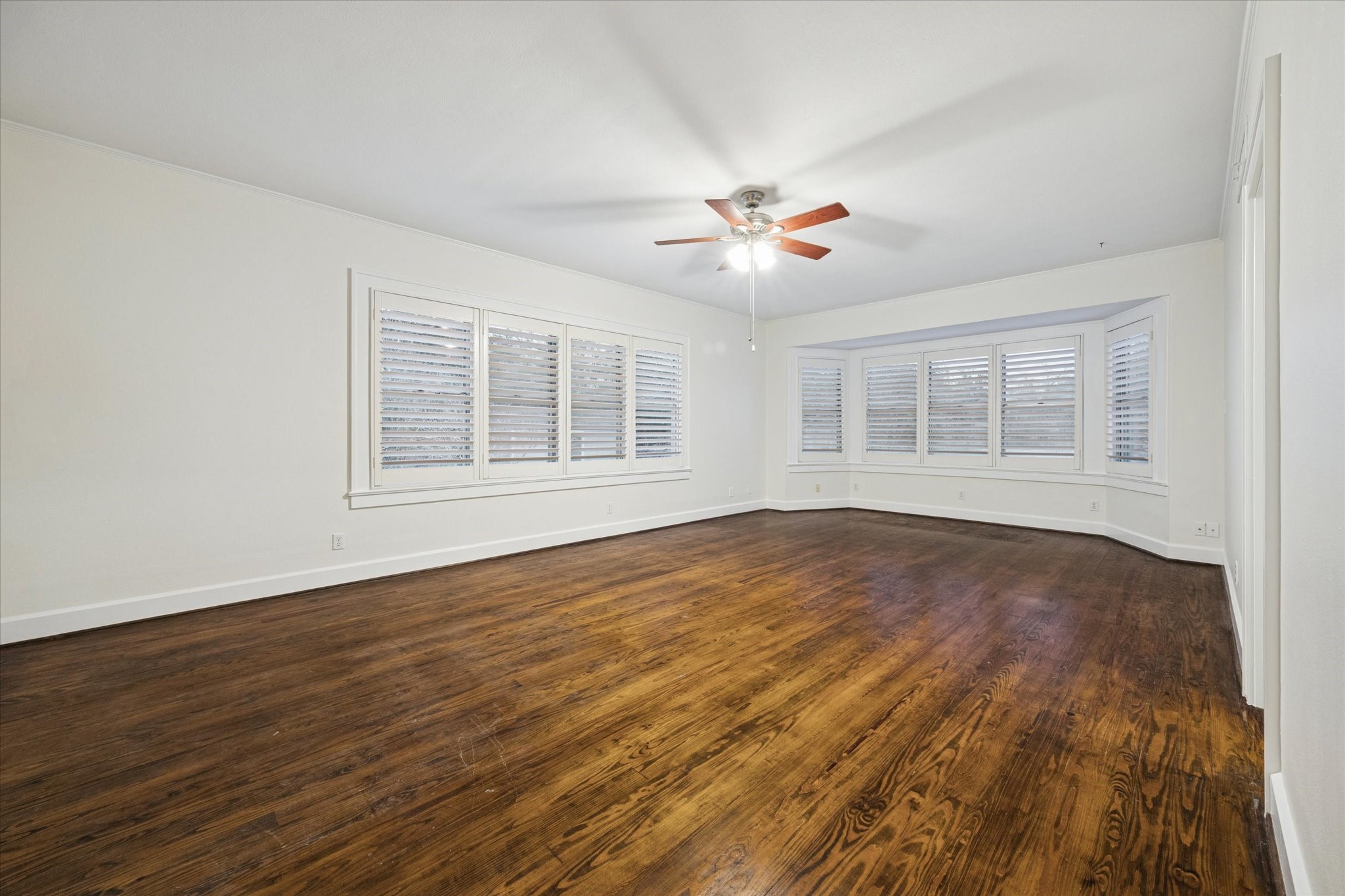 302 E Jackson Street Property Photo 22