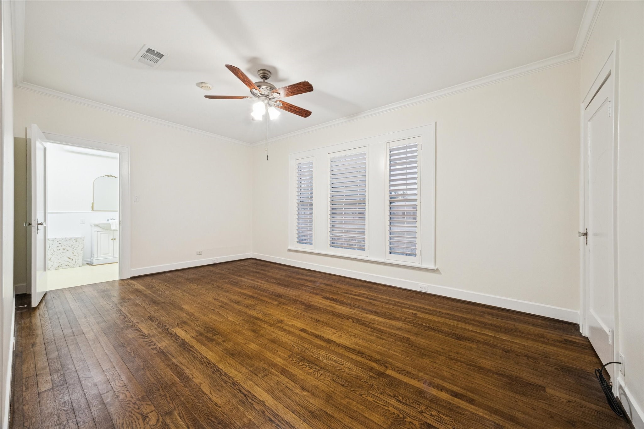 302 E Jackson Street Property Photo 29