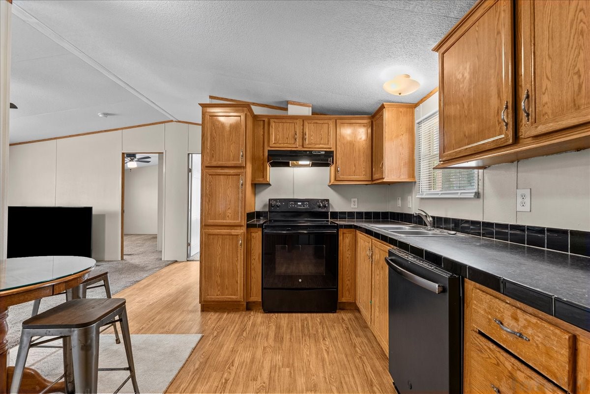 12717 33rd Street Property Photo 7