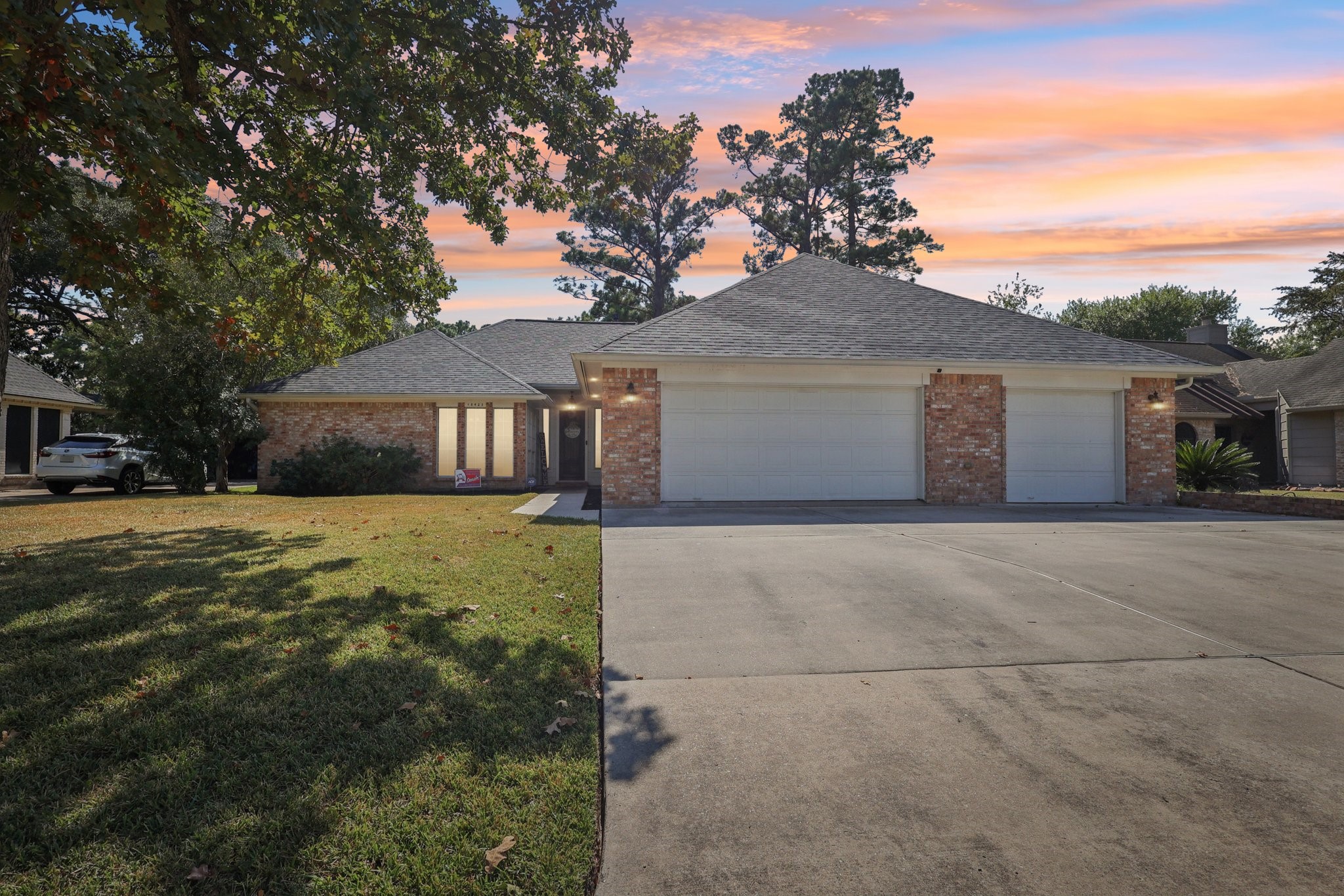 18423 Walden Forest Drive Property Photo 1