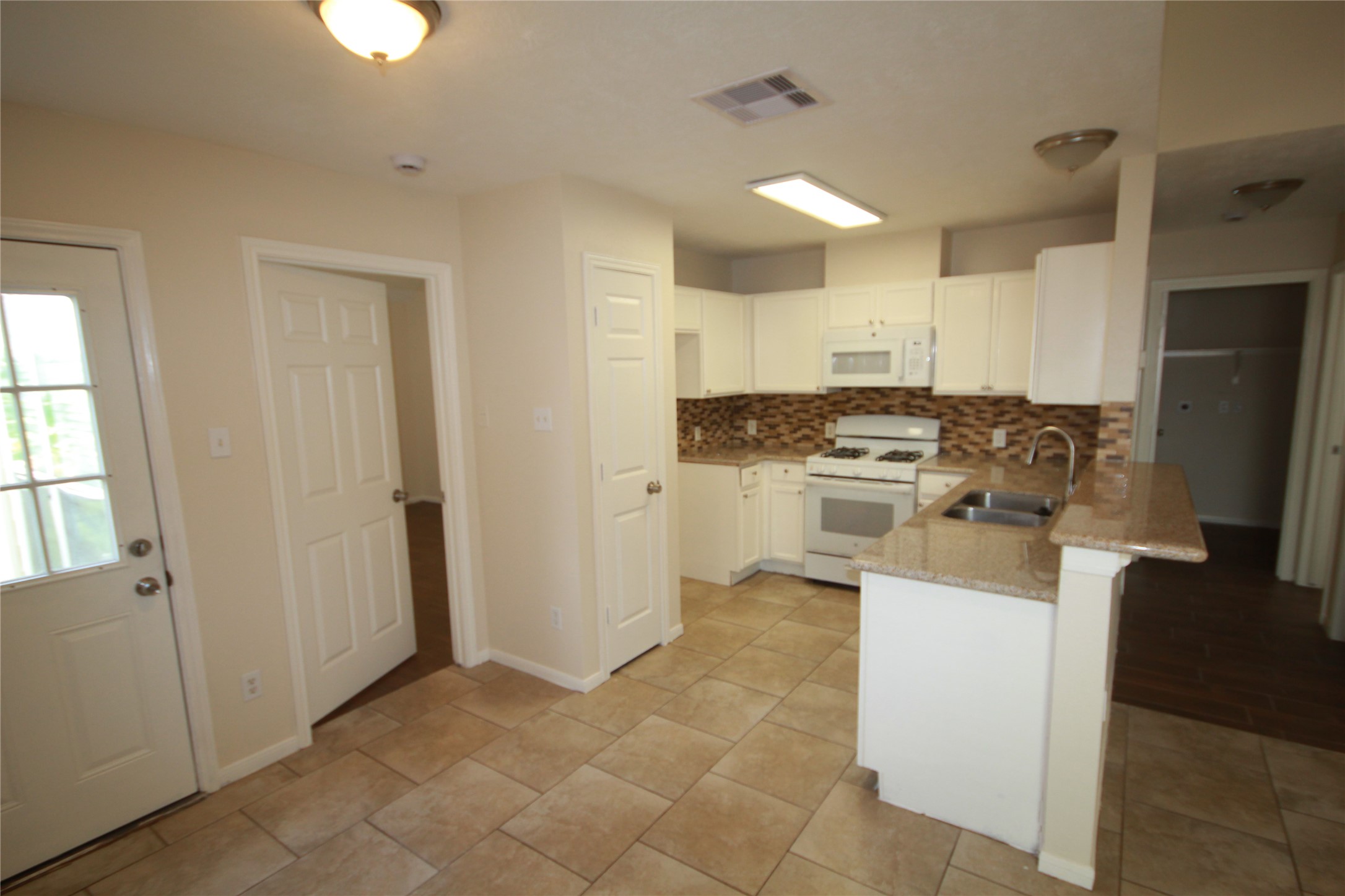 19634 Cypress Bough Drive Property Photo 8