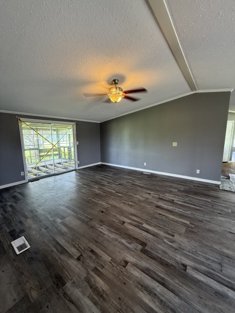 1001 Cervantes Street Property Photo 7