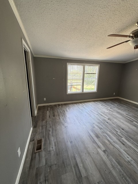 1001 Cervantes Street Property Photo 11