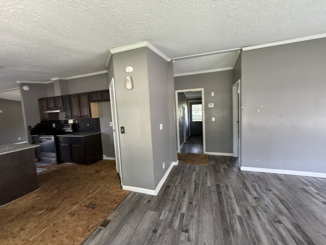 1001 Cervantes Street Property Photo 15