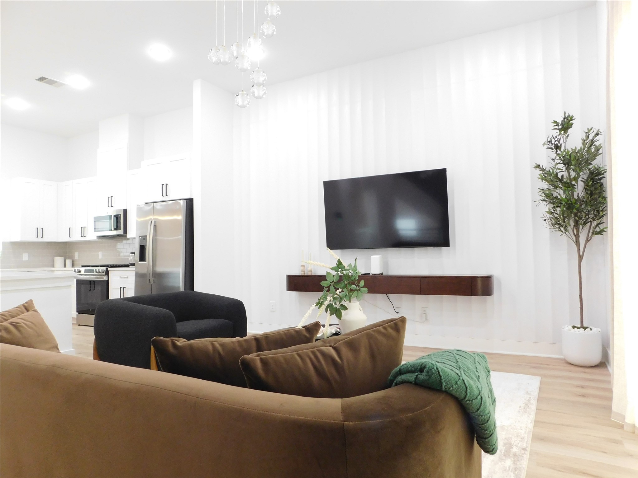 3460 Bremond Street Property Photo 2