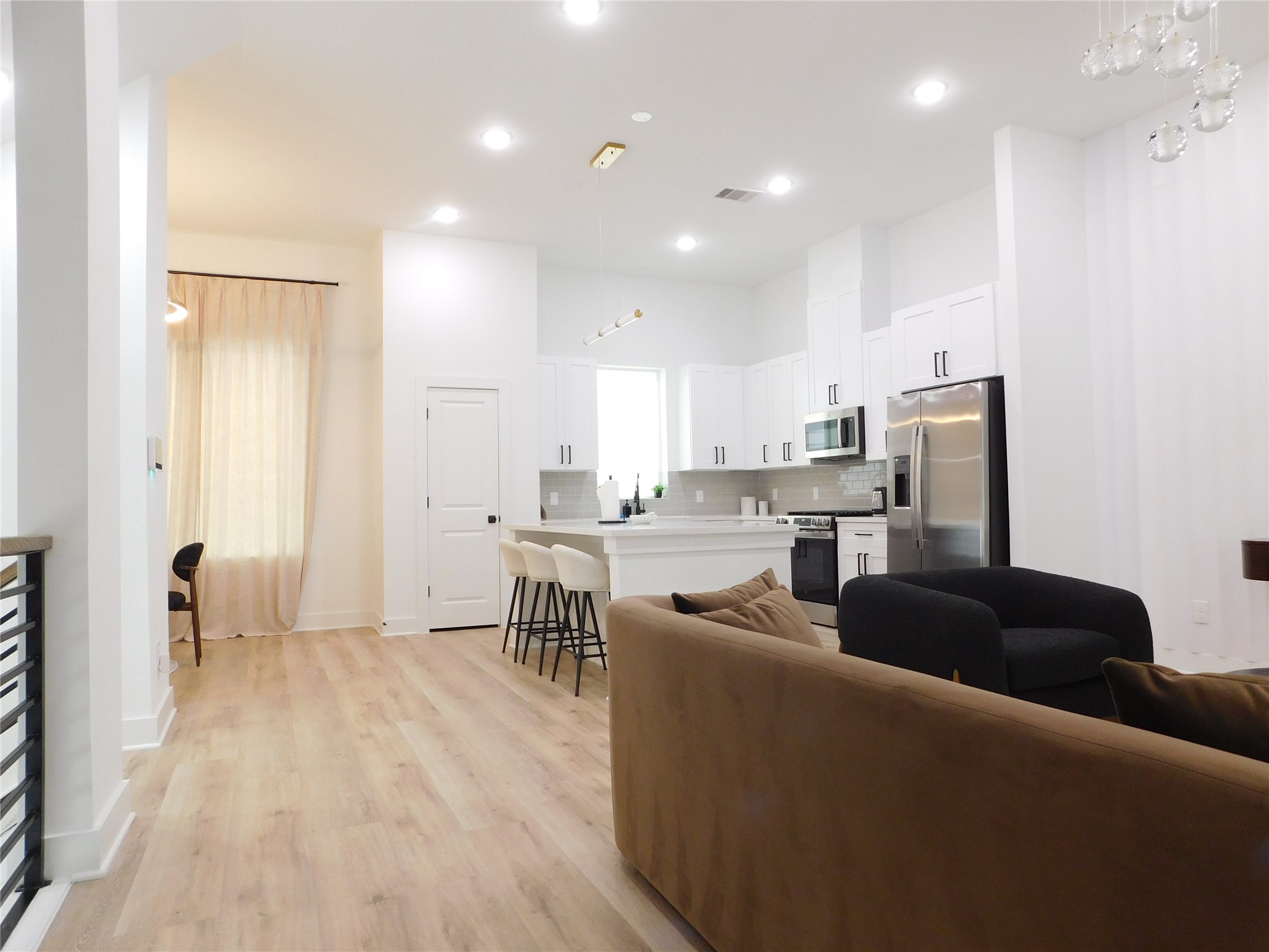 3460 Bremond Street Property Photo 4