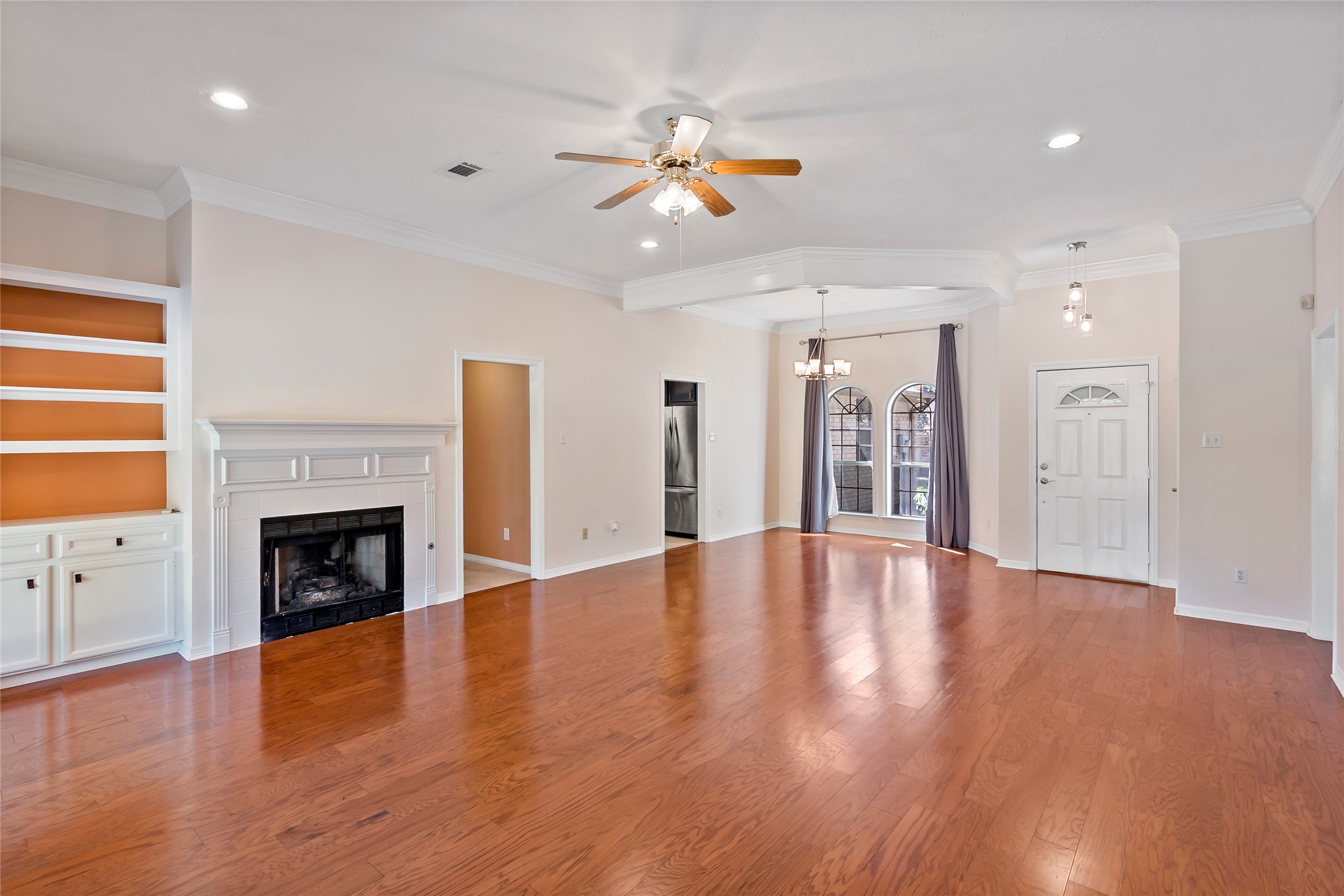 2920 Mirrormere Circle Property Photo 6