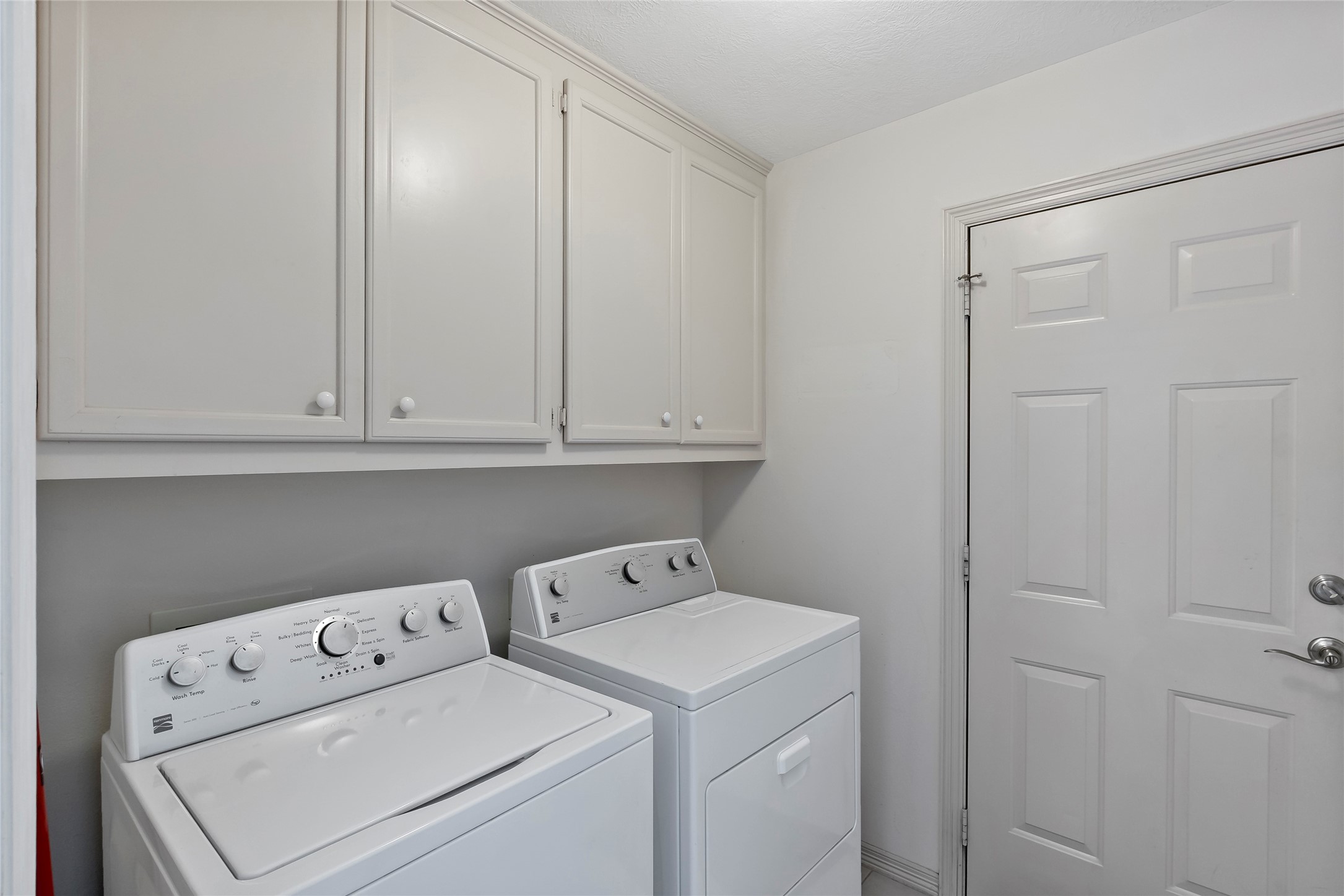 2920 Mirrormere Circle Property Photo 22