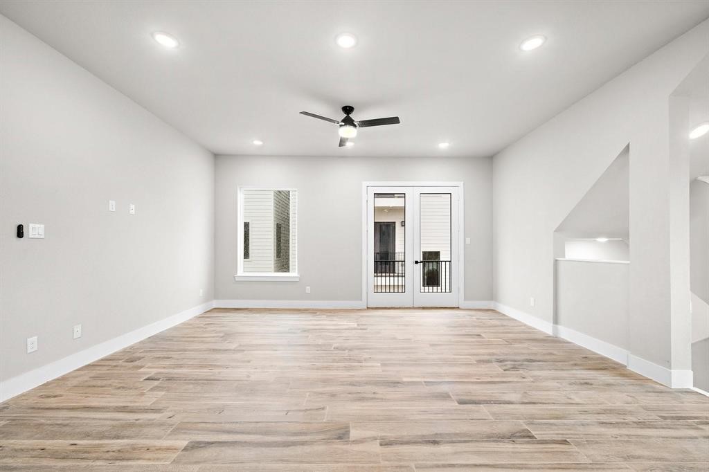 228 W 28th Street Property Photo 16