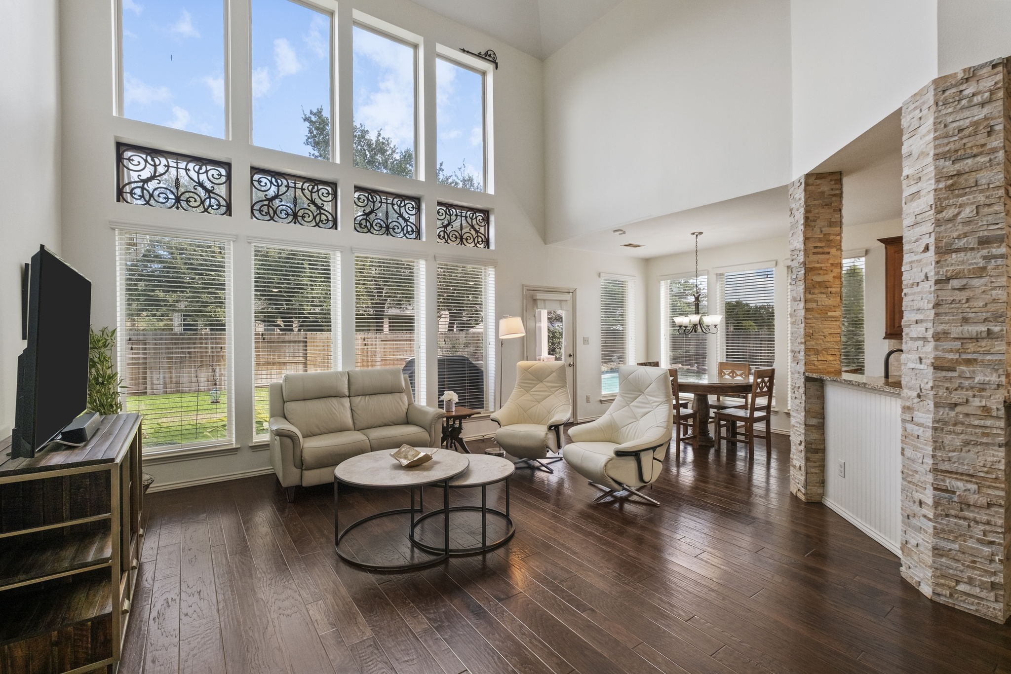 6923 Long Bay Lane Property Photo 4
