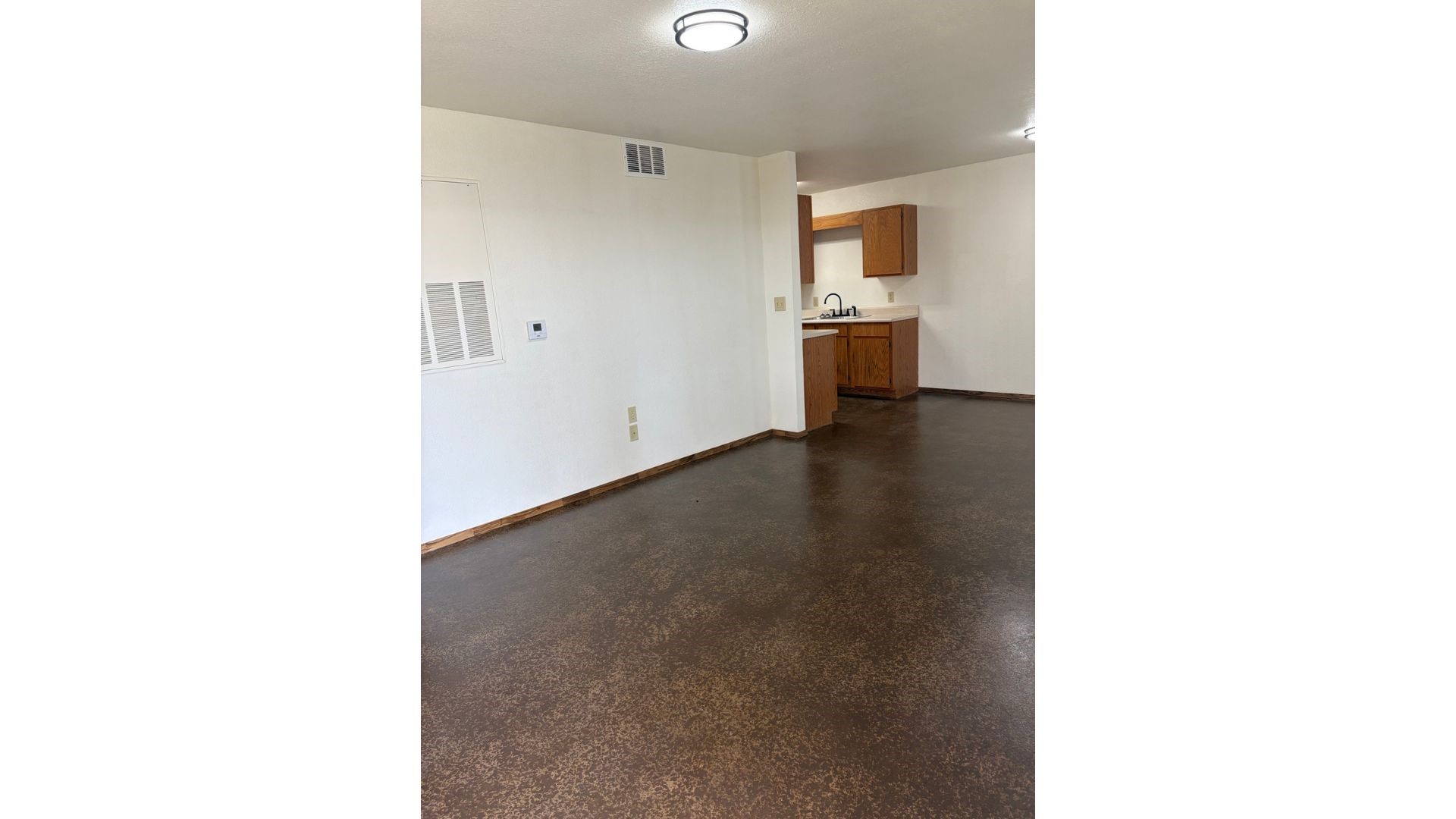 1000 League St Property Photo 11