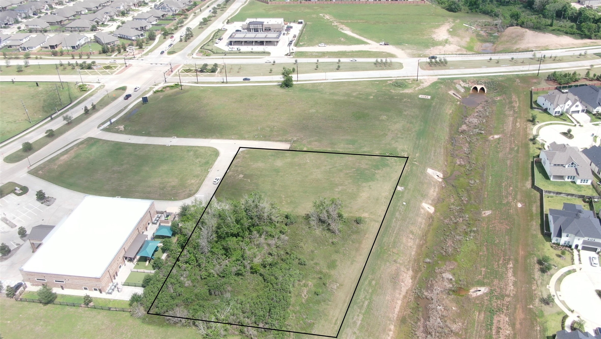 1623 Waters Lake Boulevard Property Photo 2