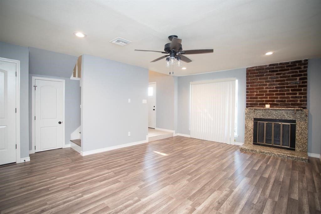 5821 Sunforest Dr Property Photo 8
