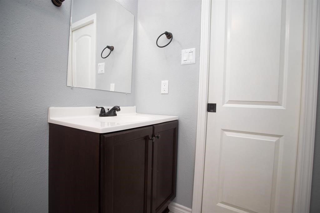 5821 Sunforest Dr Property Photo 21