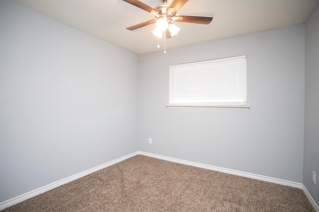 5821 Sunforest Dr Property Photo 24