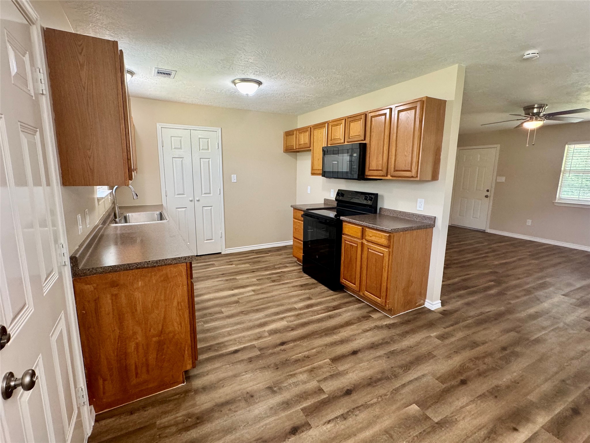 1592 Dr Martin Luther King Drive Property Photo 12