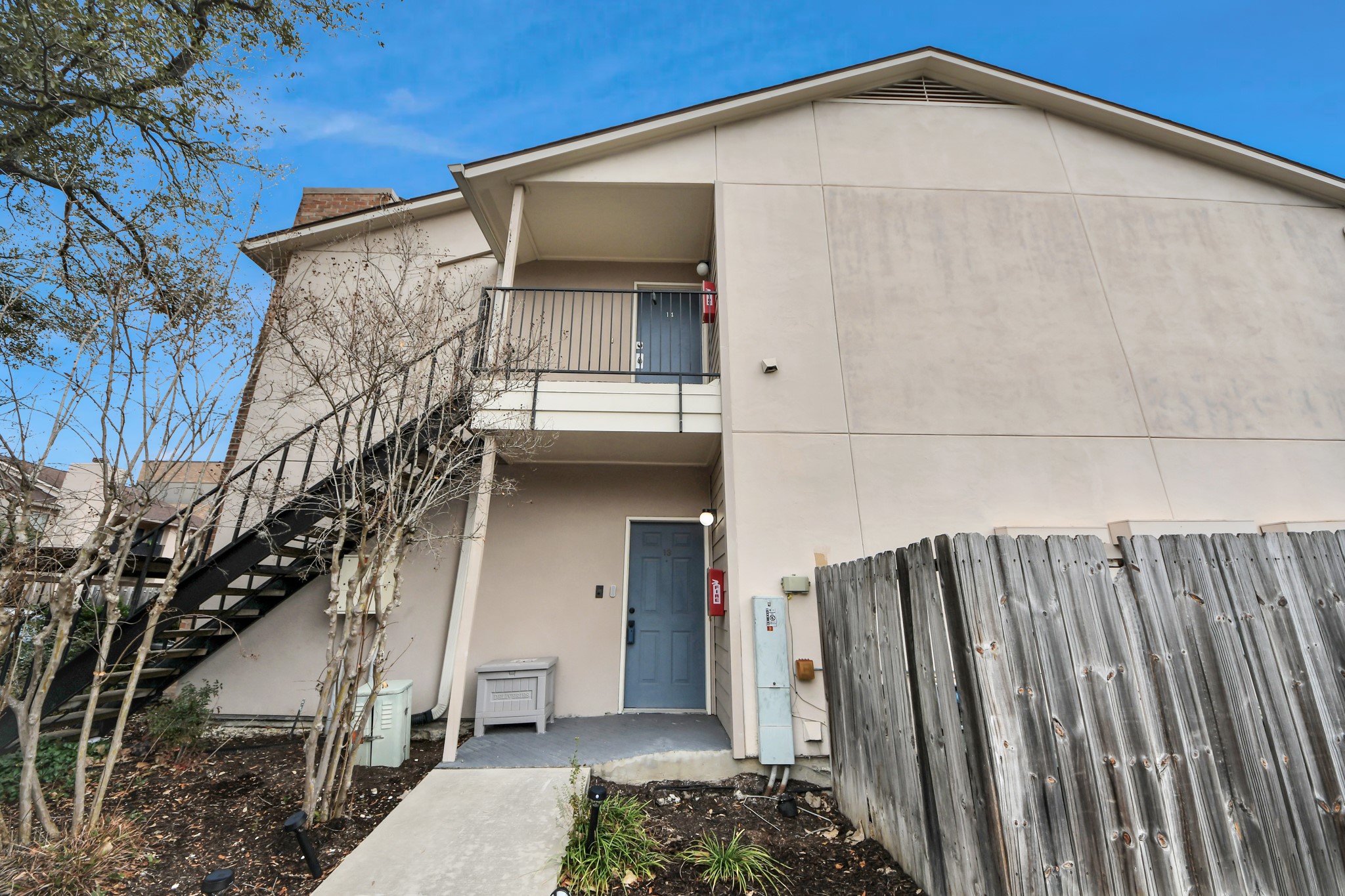 1818 Augusta Drive 14 Property Photo 2