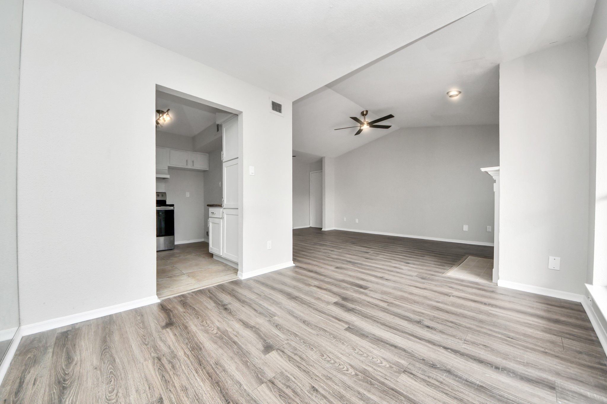 1818 Augusta Drive 14 Property Photo 11