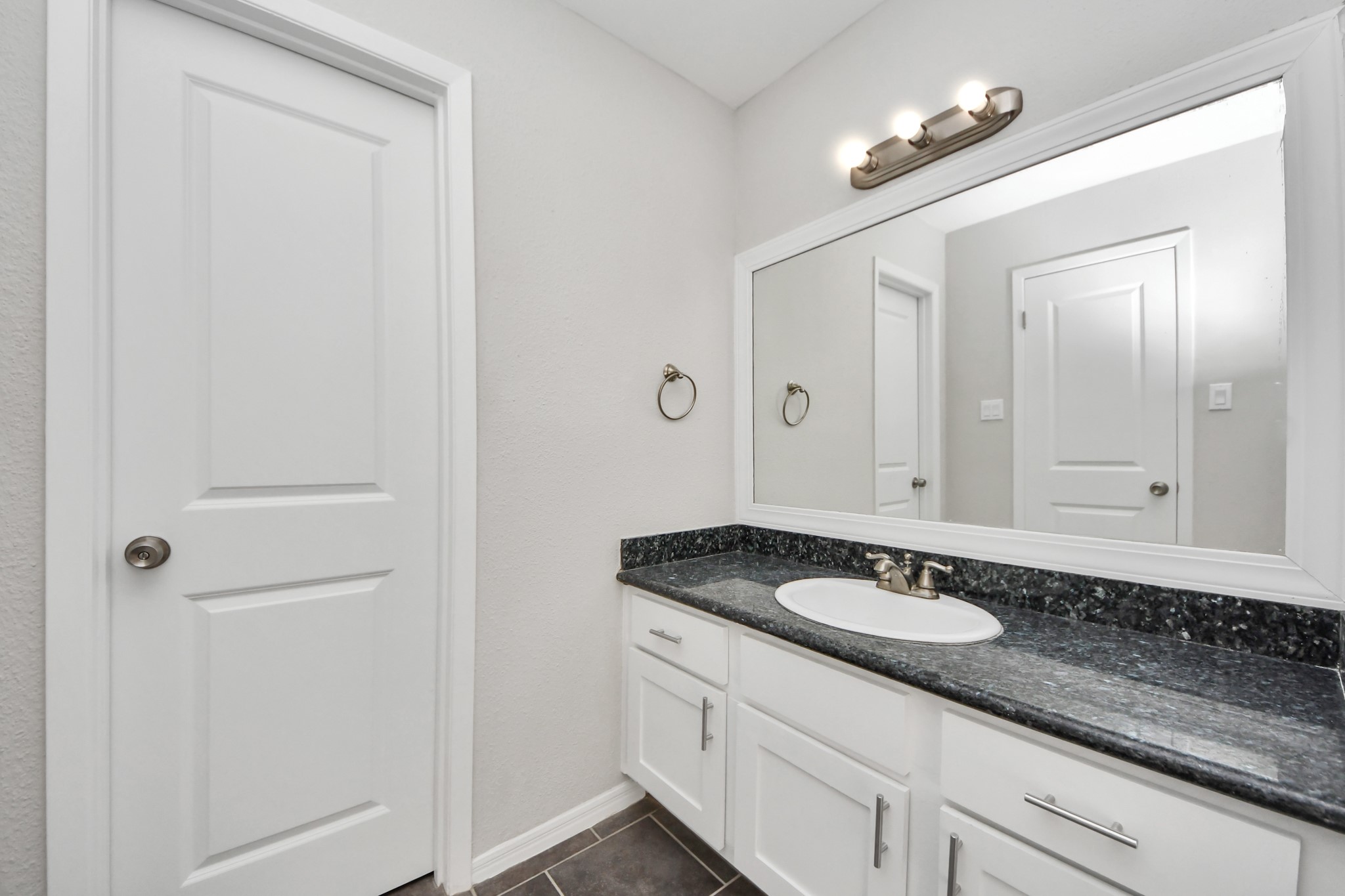 1818 Augusta Drive 14 Property Photo 28