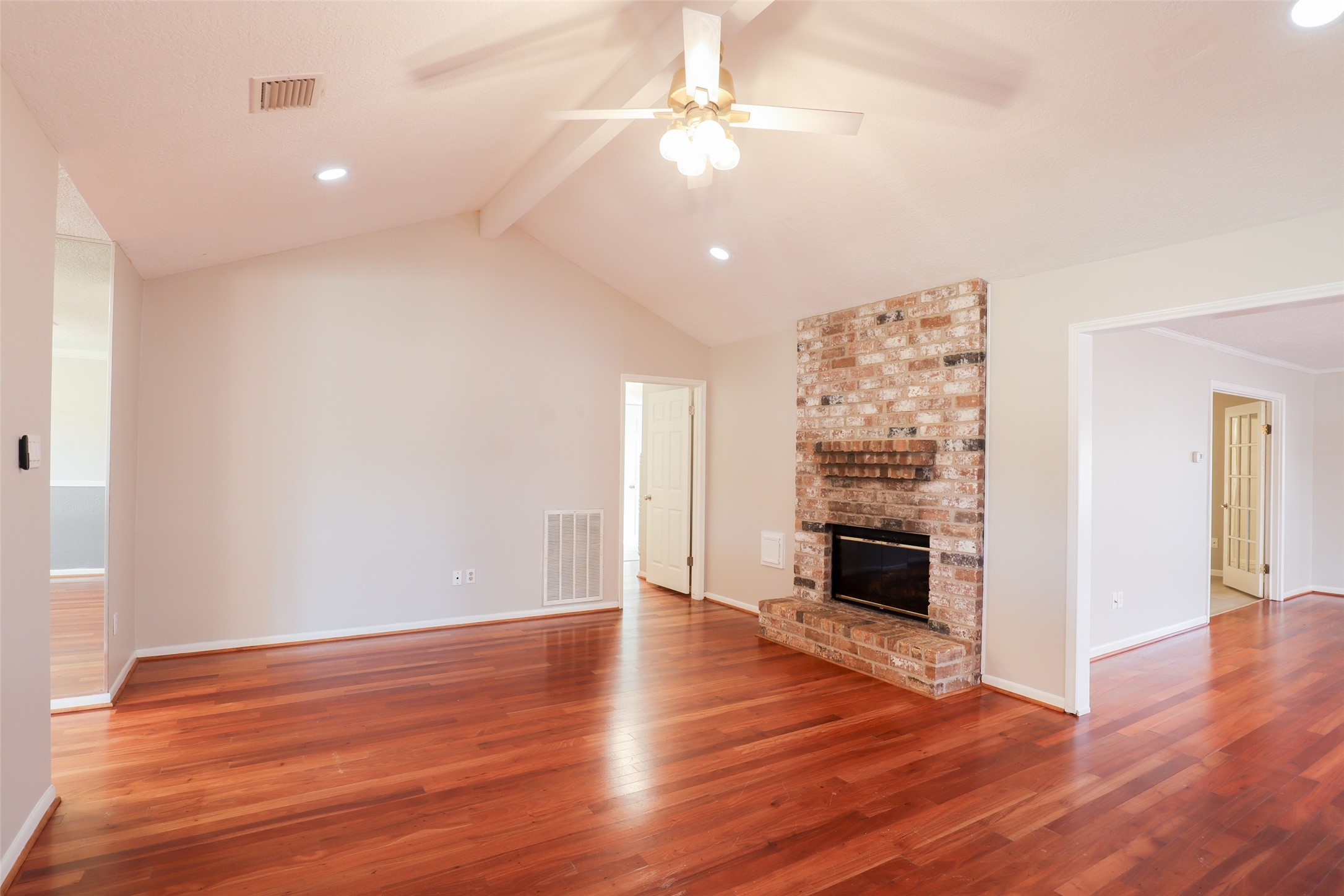 22718 Red River Drive Property Photo 3