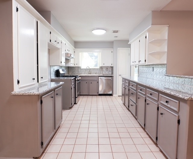22718 Red River Drive Property Photo 5