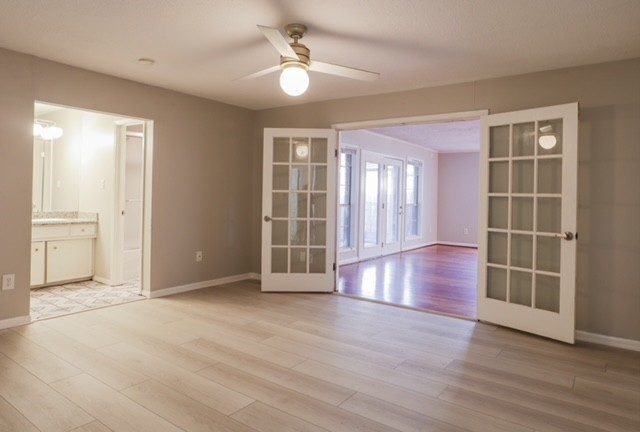 22718 Red River Drive Property Photo 9