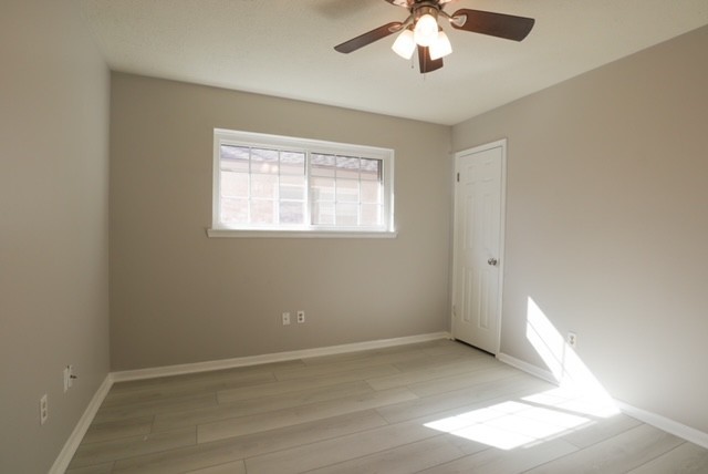 22718 Red River Drive Property Photo 13