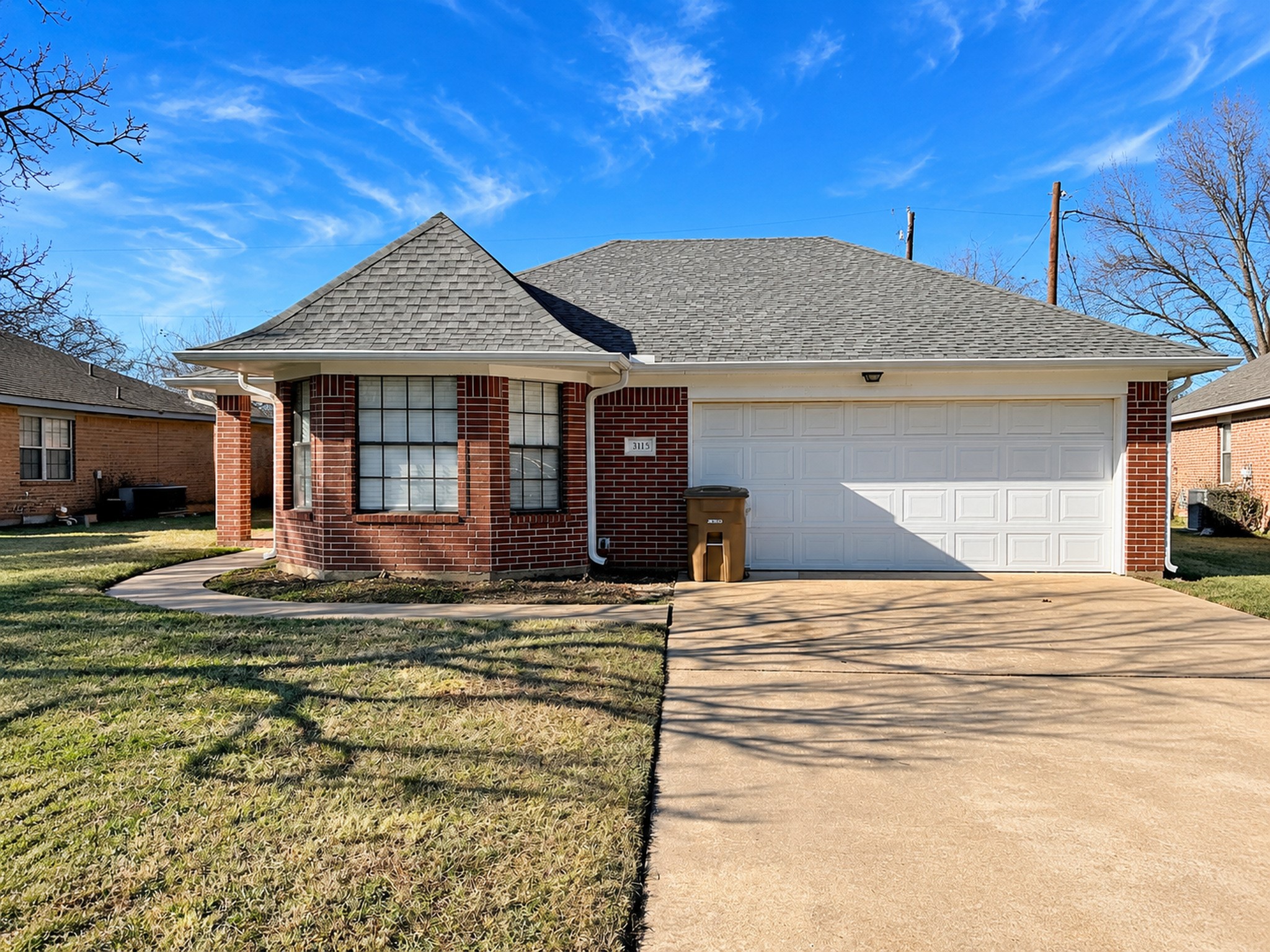 3115 Edgewood Property Photo 1