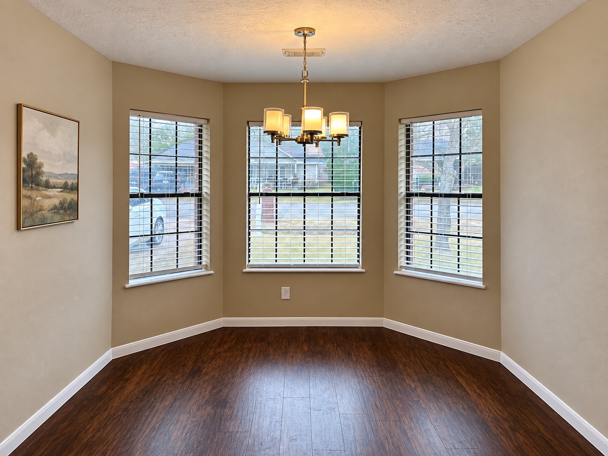 3115 Edgewood Property Photo 4