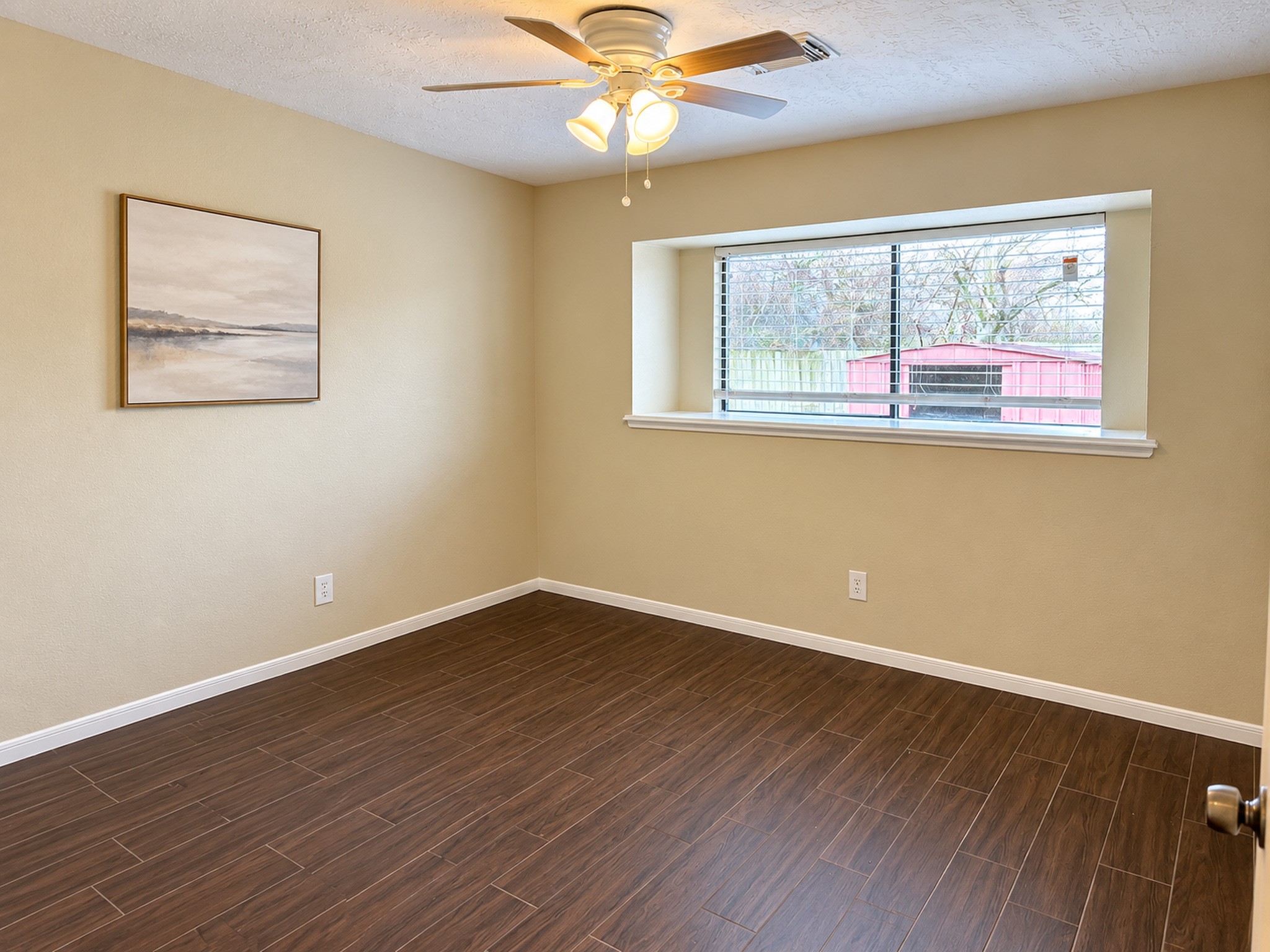 3115 Edgewood Property Photo 6